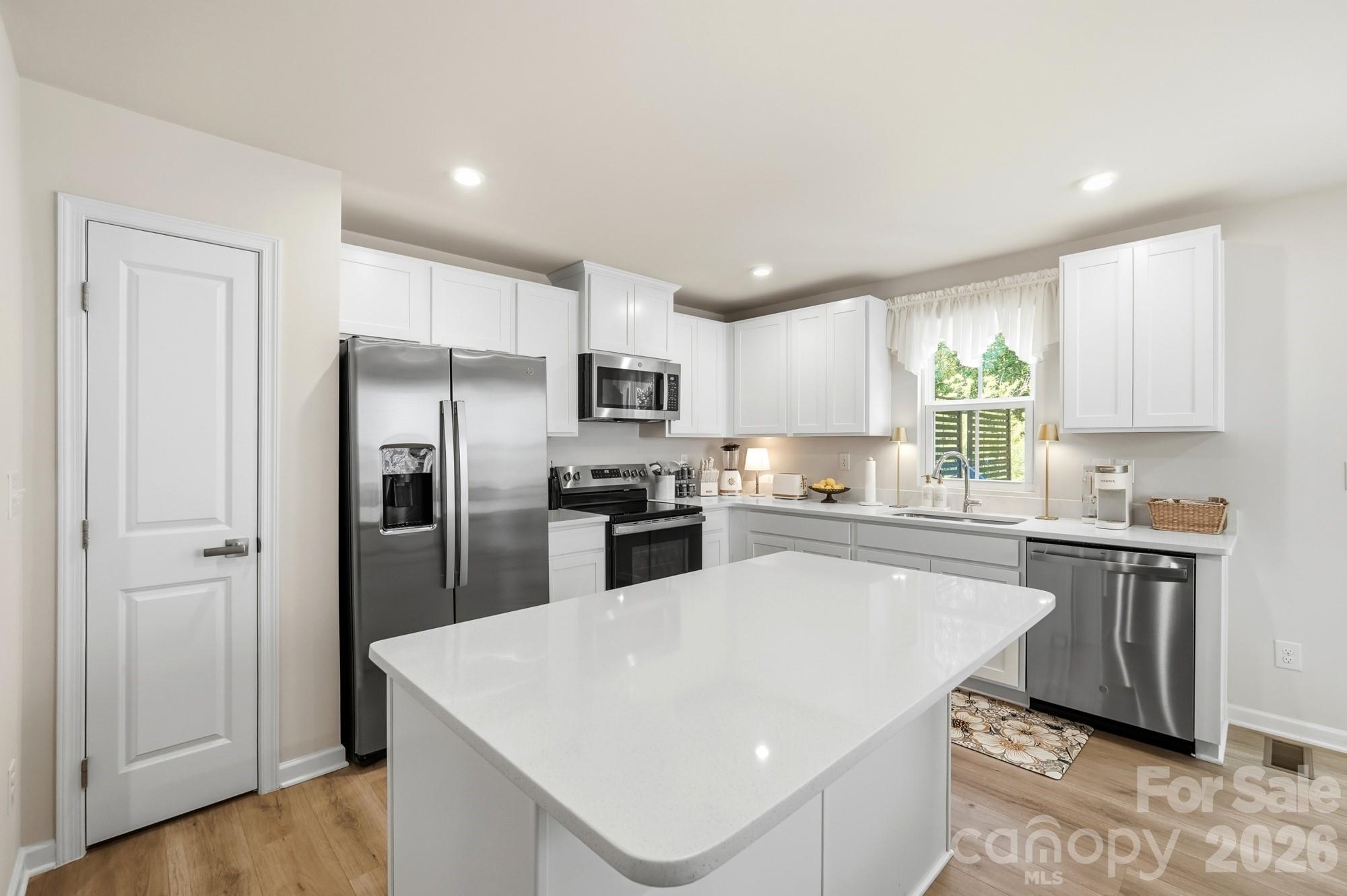 Kitchen - 5965 Granbury Drive, Kannapolis