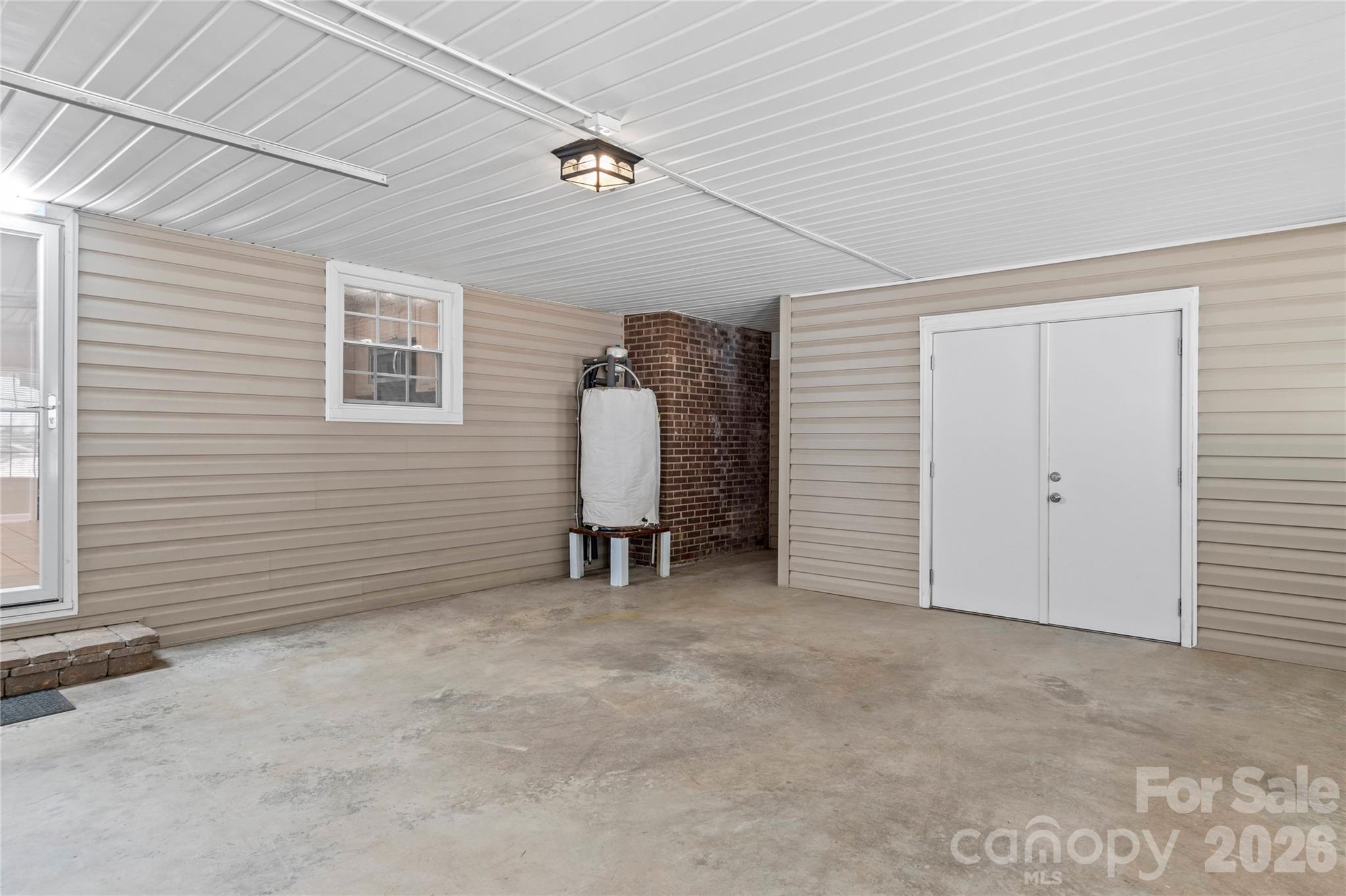 Single Family Residence at 3545 N Lakeshore Drive, Clemmons, photo 14 of 33