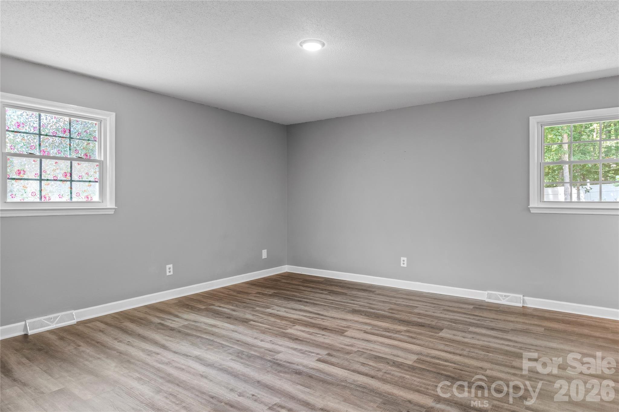 Single Family Residence at 3545 N Lakeshore Drive, Clemmons, photo 18 of 33