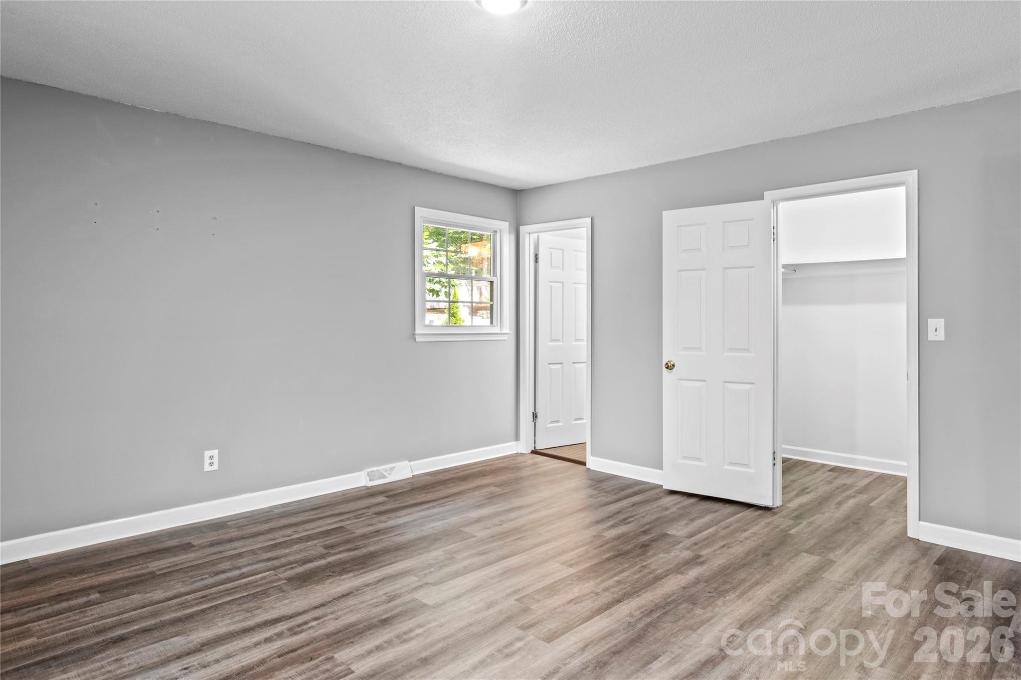 Single Family Residence at 3545 N Lakeshore Drive, Clemmons, photo 20 of 33