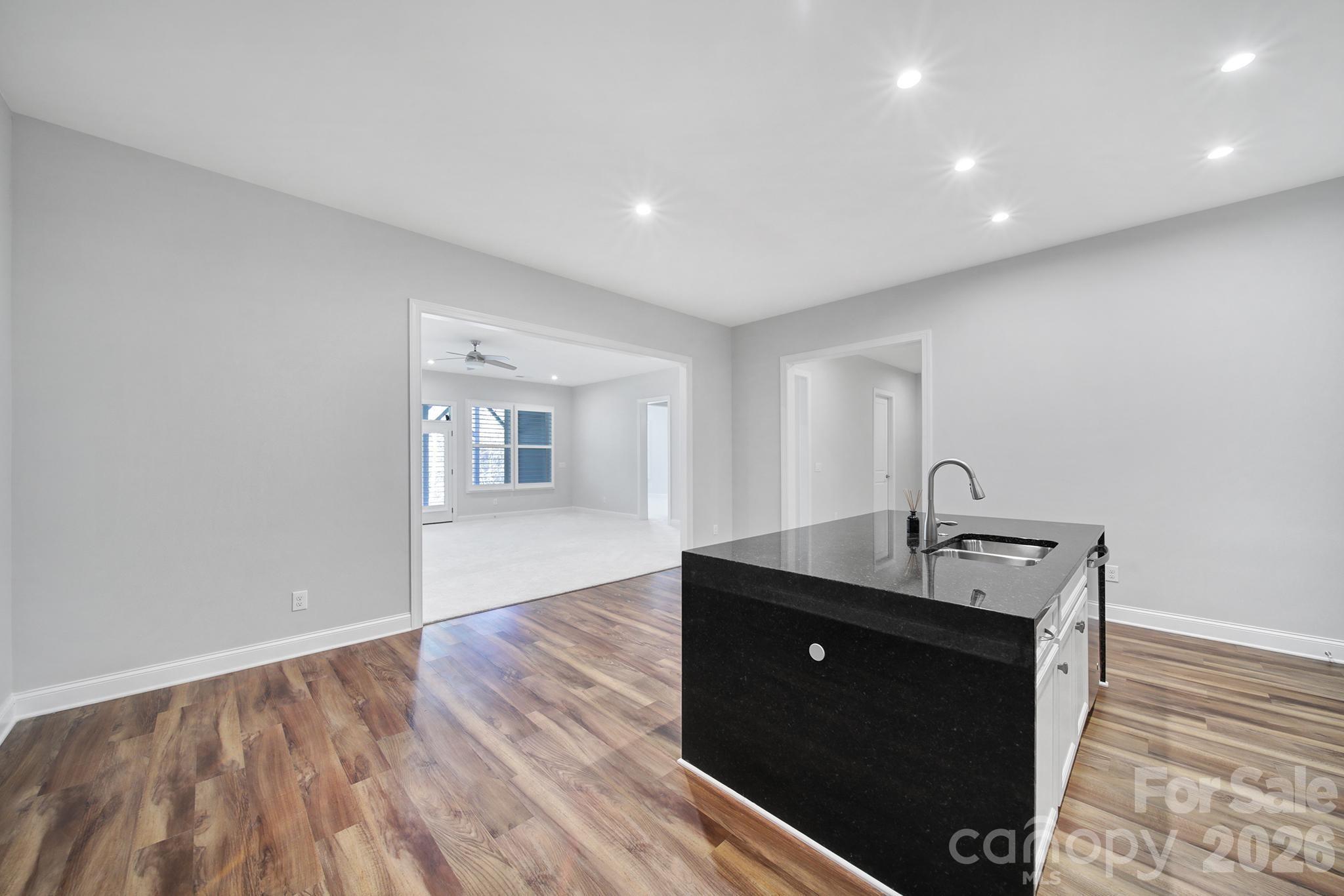 Single Family Residence at 3509 Aqua Point Drive, York, photo 25 of 48