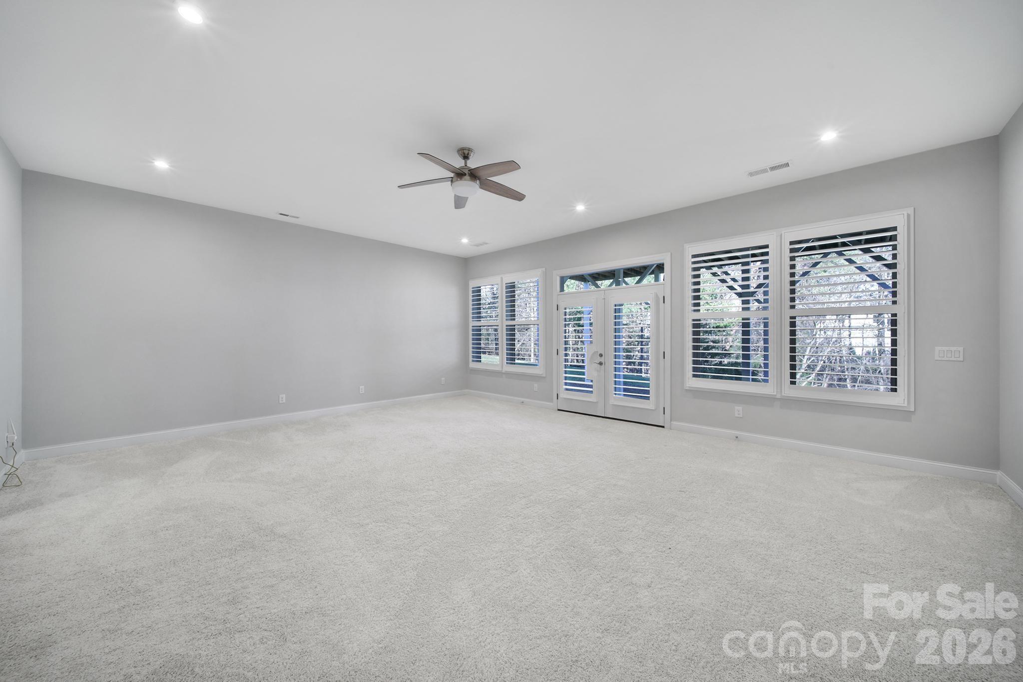 Single Family Residence at 3509 Aqua Point Drive, York, photo 31 of 48