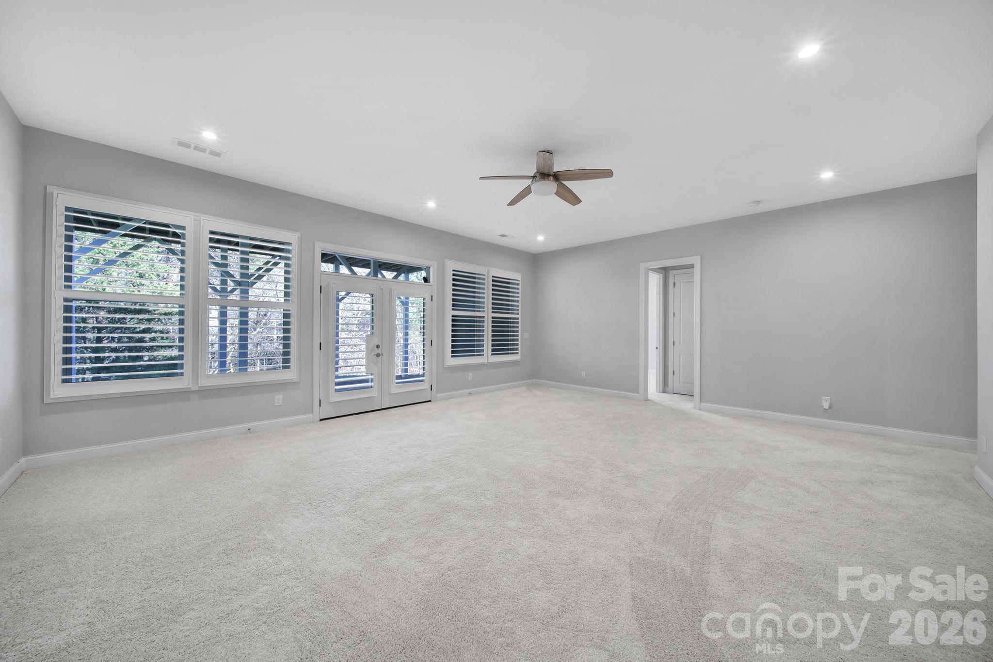 Single Family Residence at 3509 Aqua Point Drive, York, photo 32 of 48
