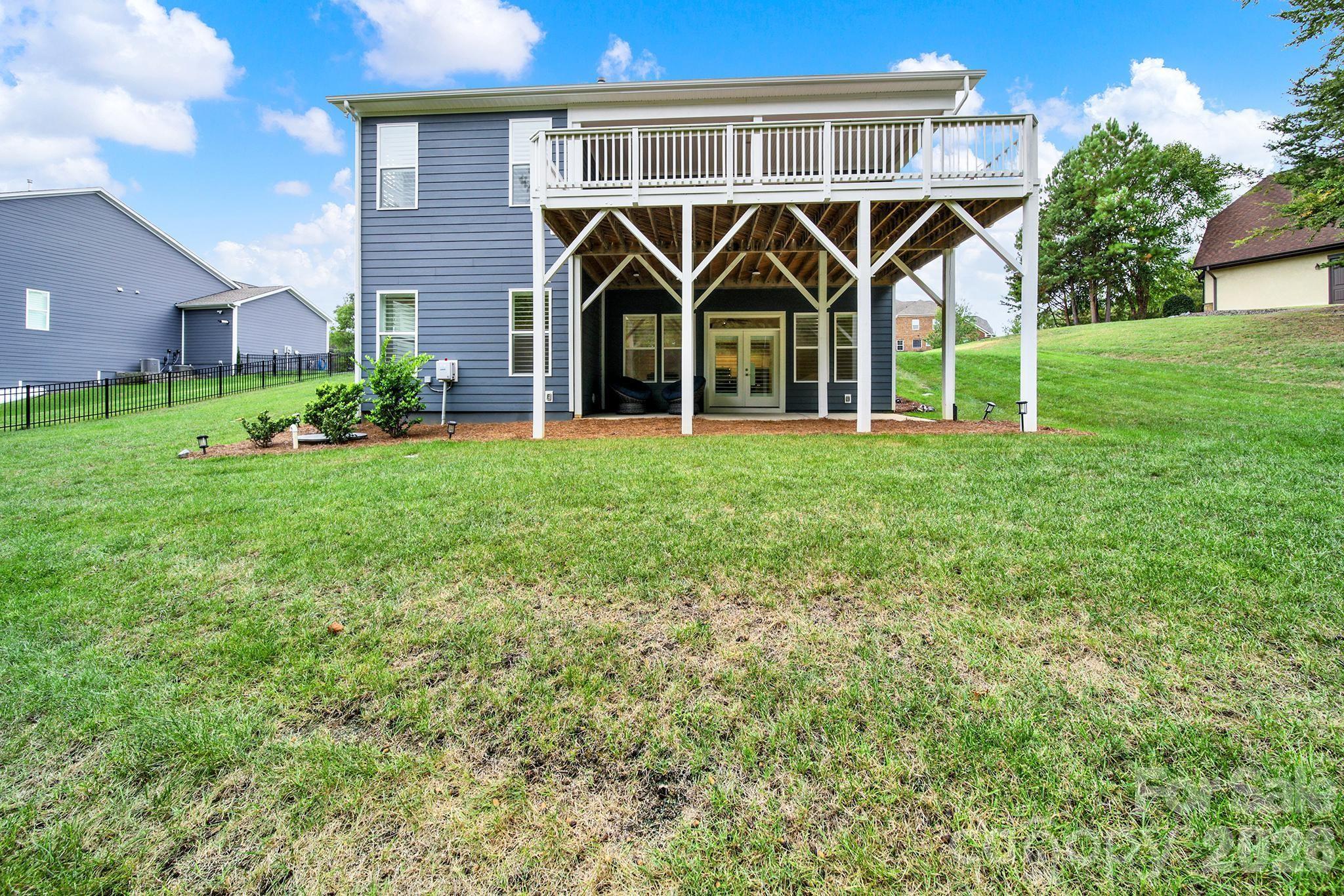 Single Family Residence at 3509 Aqua Point Drive, York, photo 41 of 48