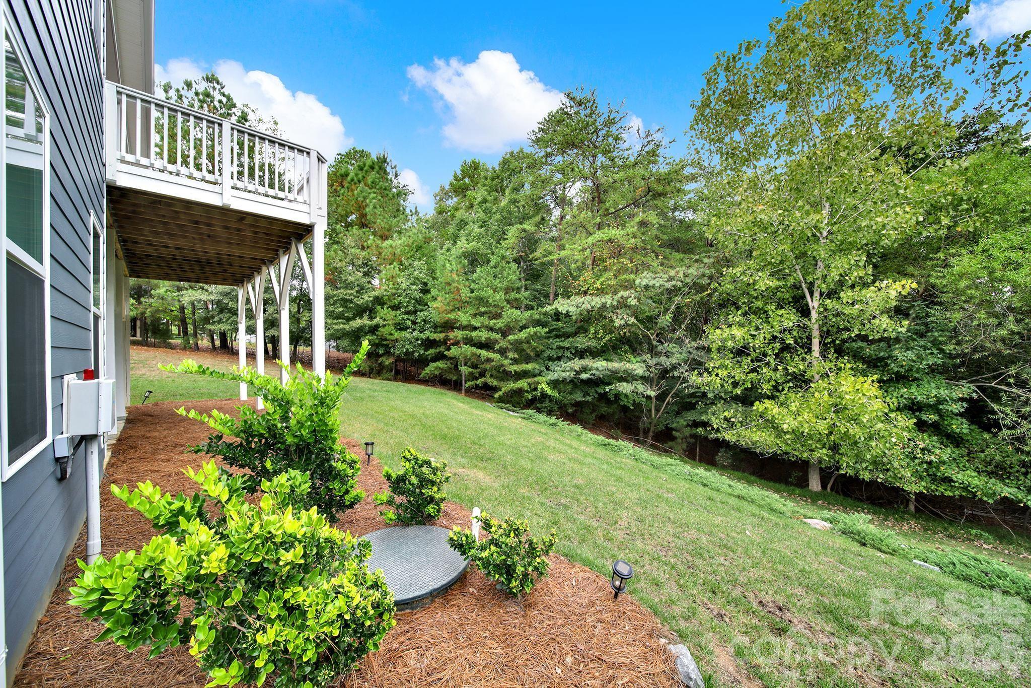 Single Family Residence at 3509 Aqua Point Drive, York, photo 42 of 48
