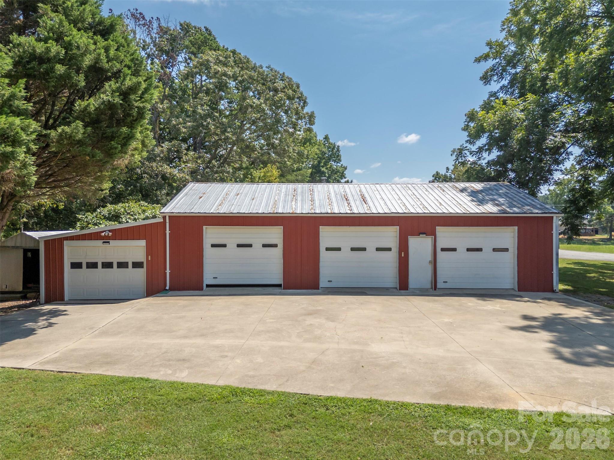 Garage - 1360 Harris Holly Springs Road, Rutherfordton