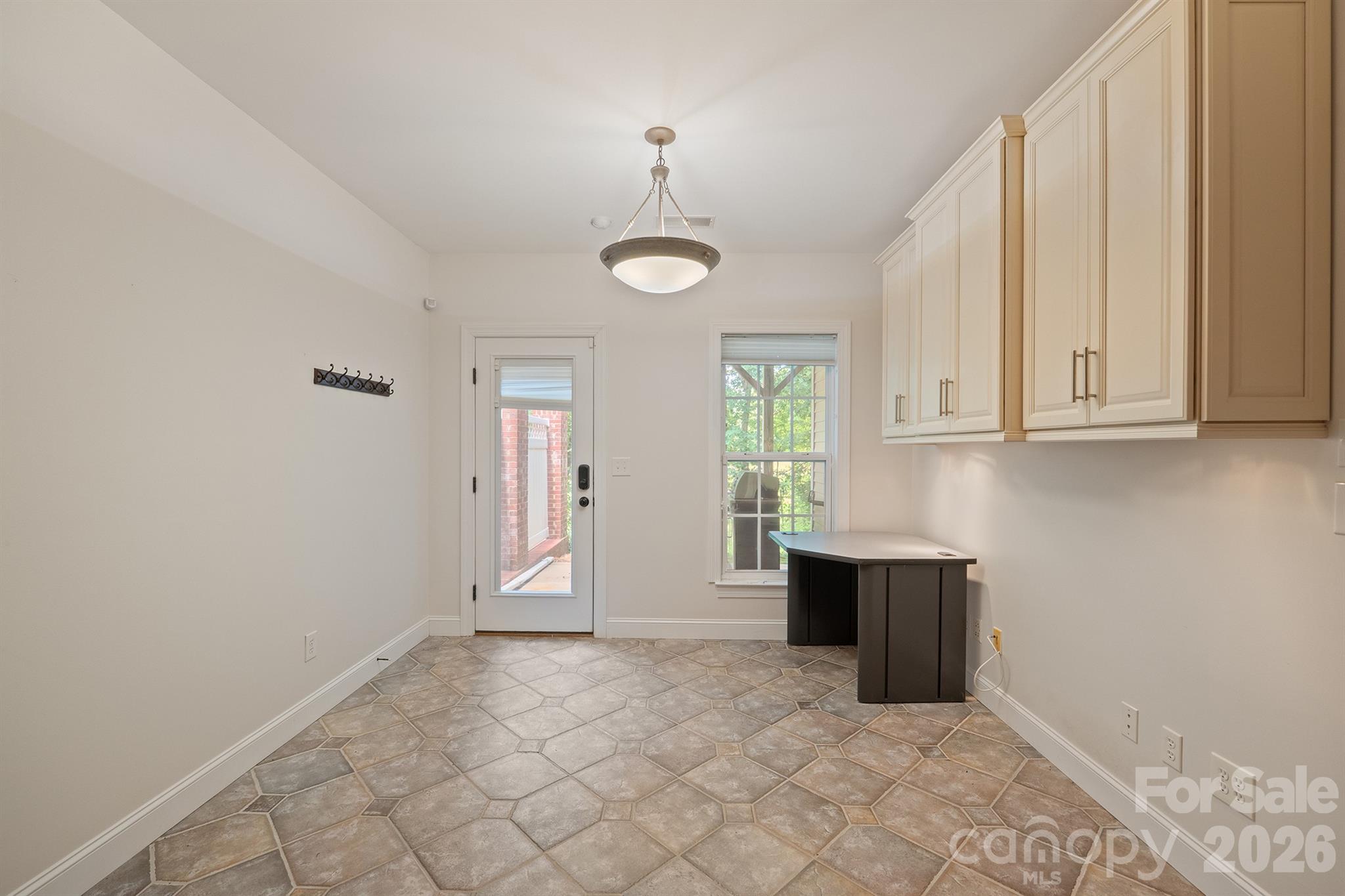 Townhouse at 14509 Greenpoint Lane, Huntersville, photo 24 of 41