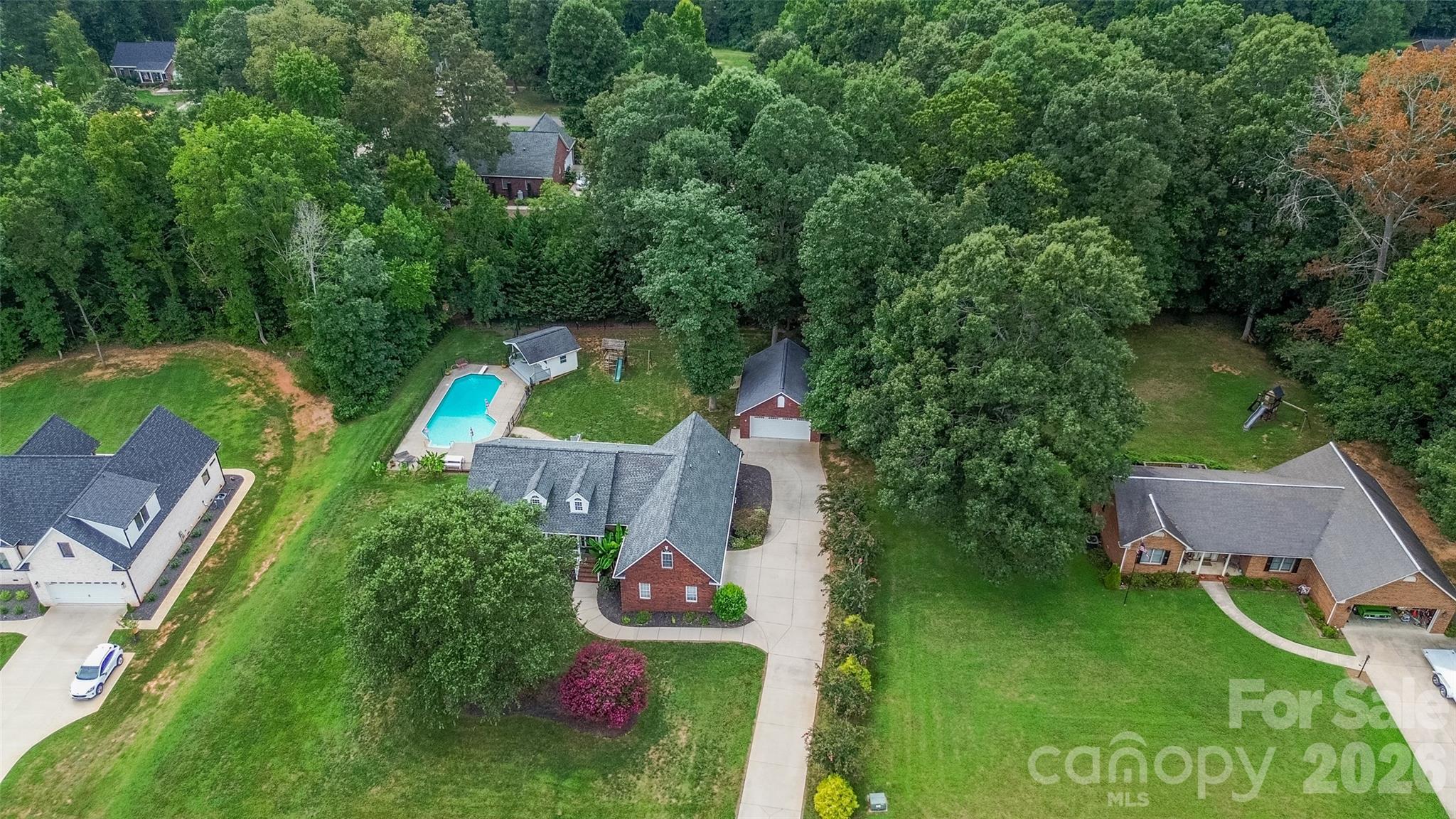 Single Family Residence at 204 Seven Springs Loop, Statesville, photo 5 of 48