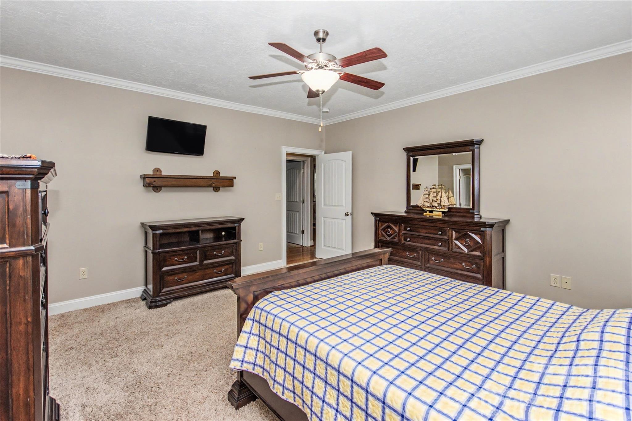 Single Family Residence at 204 Seven Springs Loop, Statesville, photo 19 of 48