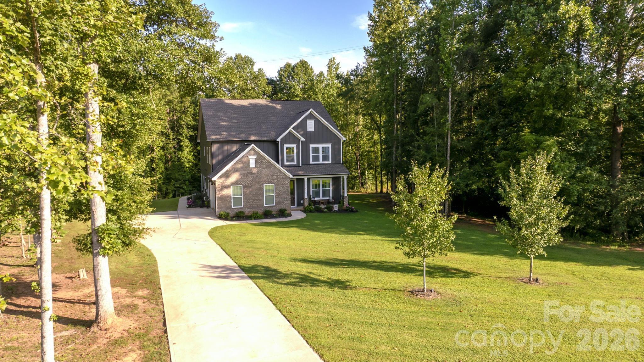 Single Family Residence at 4298 Brandy Creek Court, Clover, photo 8 of 47