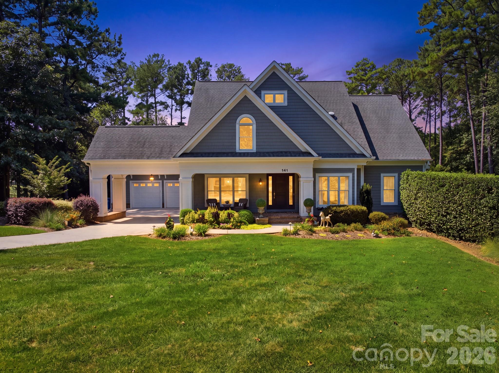 Single Family Residence at 141 Stonewall Beach Lane, Mooresville
