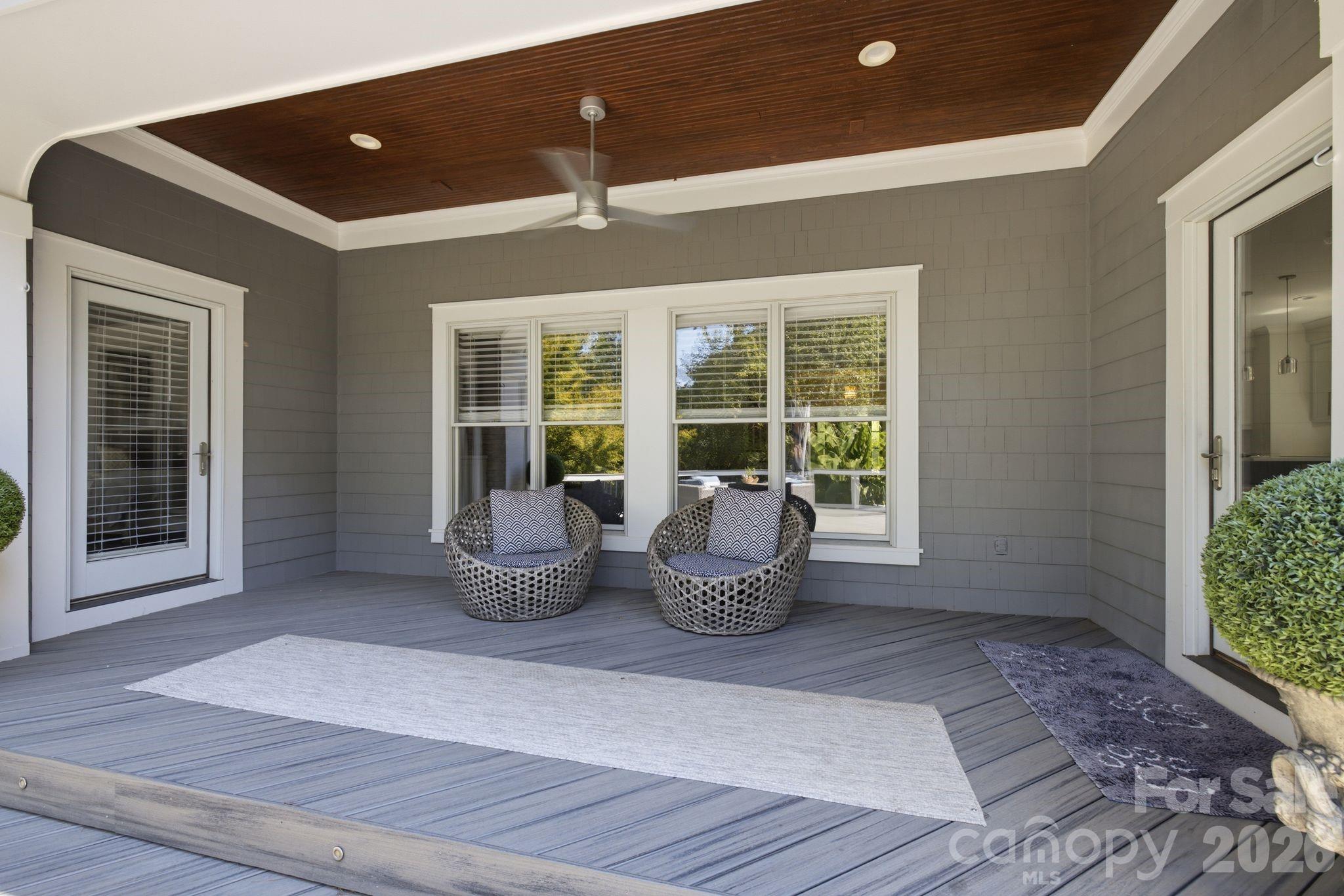 Single Family Residence at 141 Stonewall Beach Lane, Mooresville, photo 8 of 48