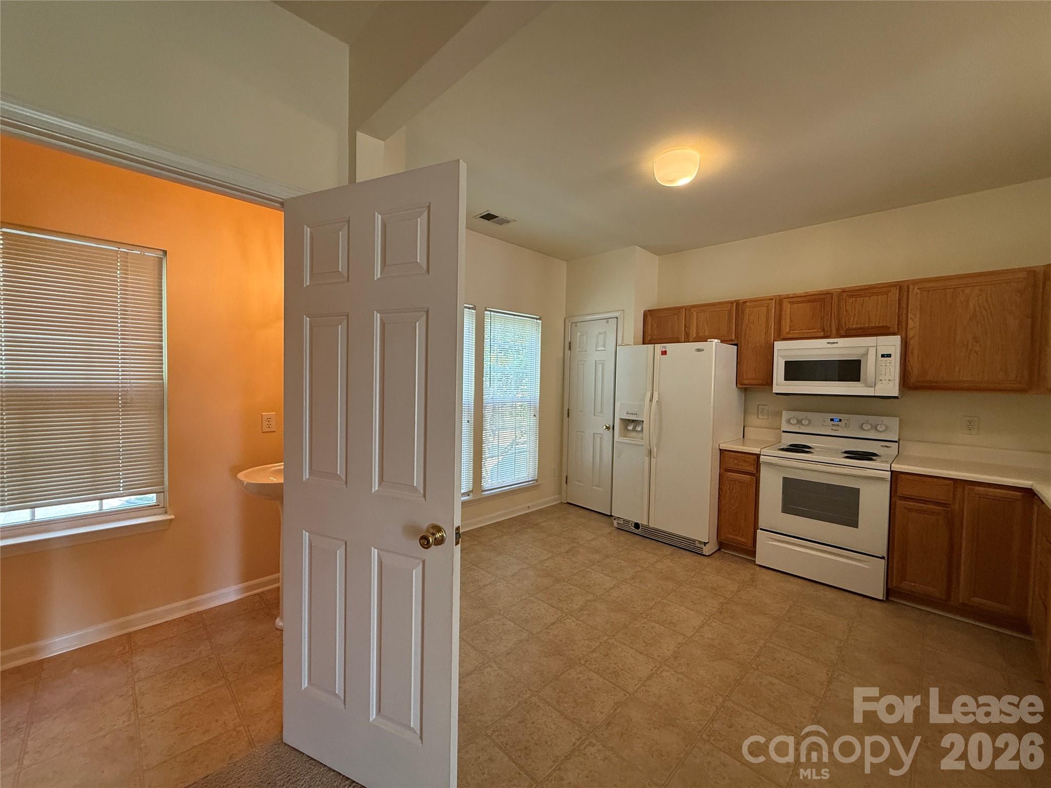 Townhouse at 9766 Blossom Hill Drive, Huntersville, photo 16 of 26