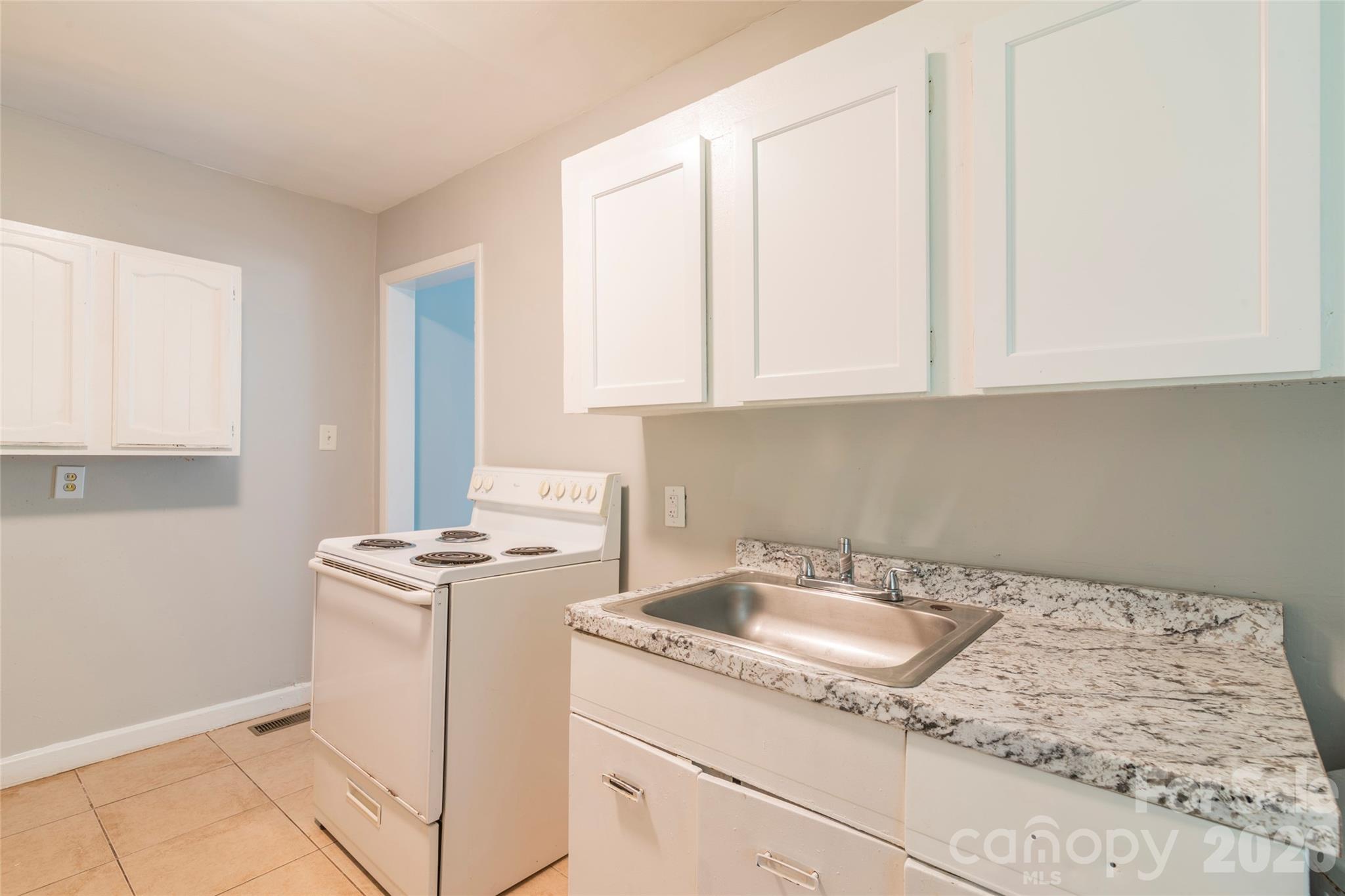 Duplex at 1812 Catherine Simmons Avenue, Charlotte, photo 13 of 29
