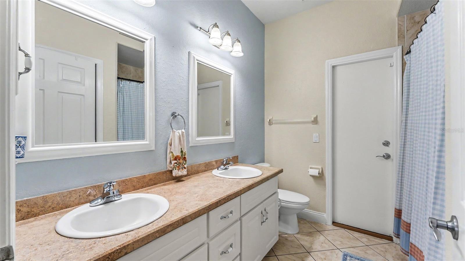 Single Family Residence at 116 BENTLEY OAKS BLVD, AUBURNDALE, photo 30 of 41