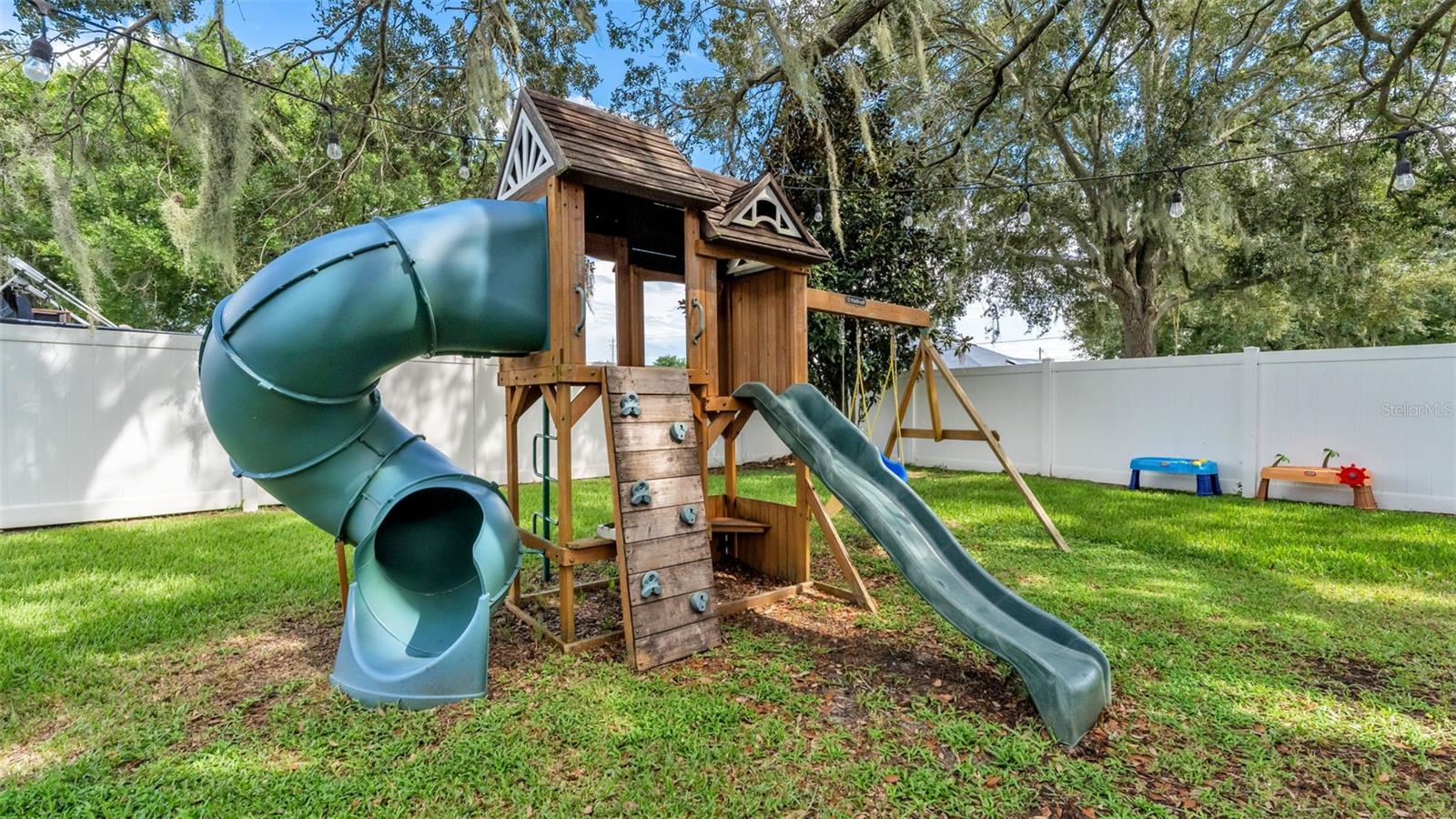 Single Family Residence at 116 BENTLEY OAKS BLVD, AUBURNDALE, photo 36 of 41