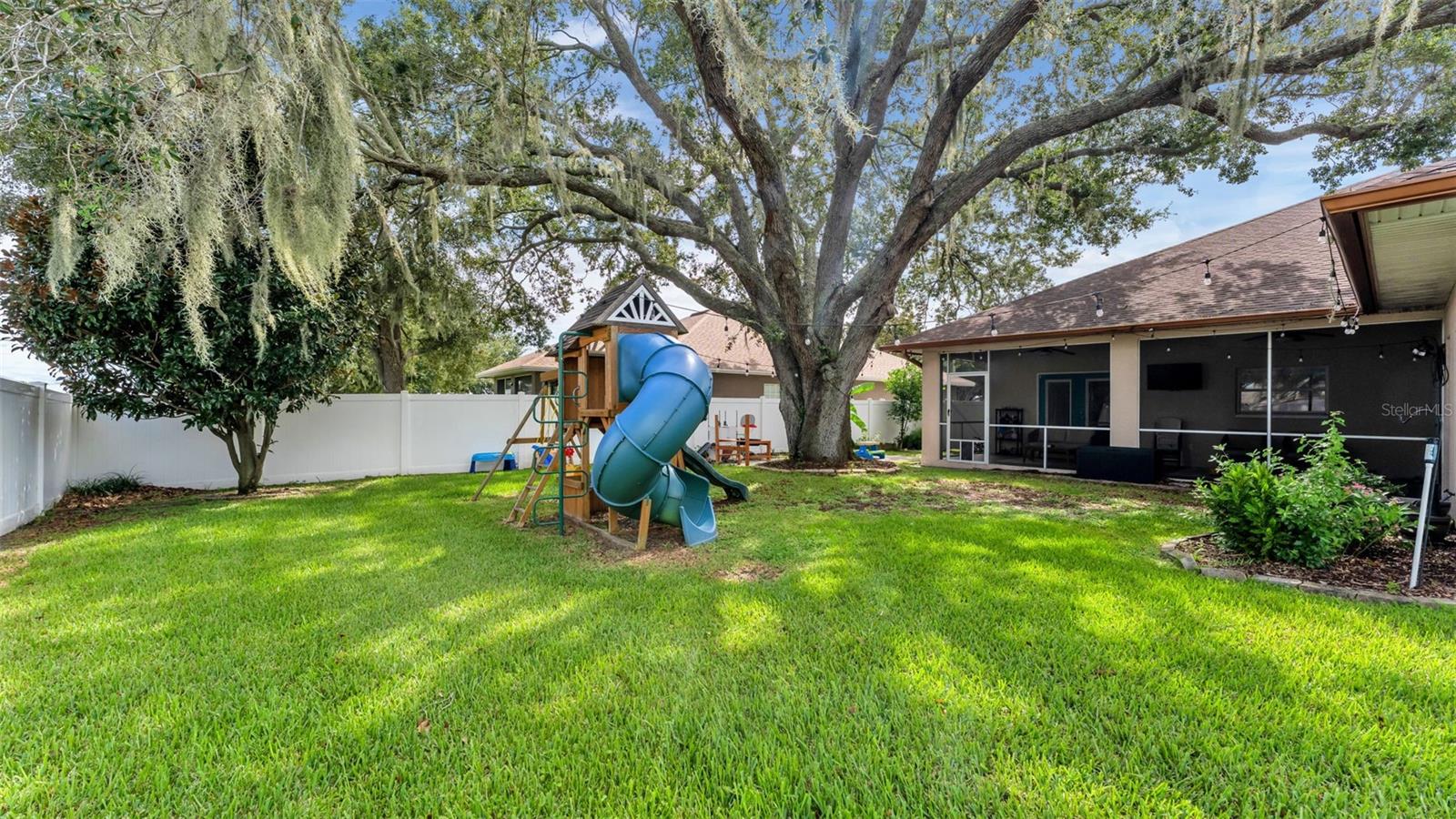 Single Family Residence at 116 BENTLEY OAKS BLVD, AUBURNDALE, photo 38 of 41