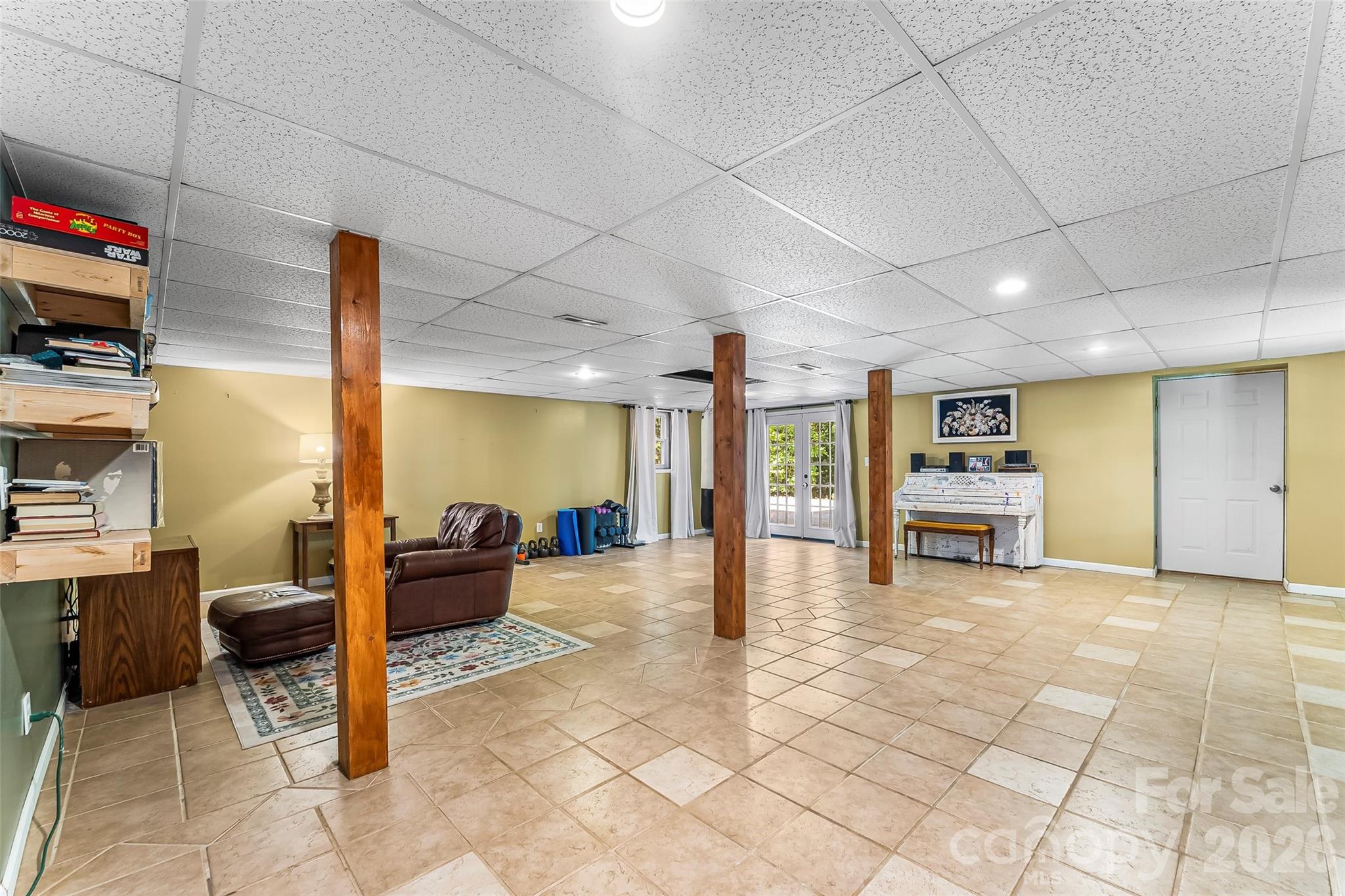 Single Family Residence at 5468 Valley Run Street, Hickory, photo 24 of 37