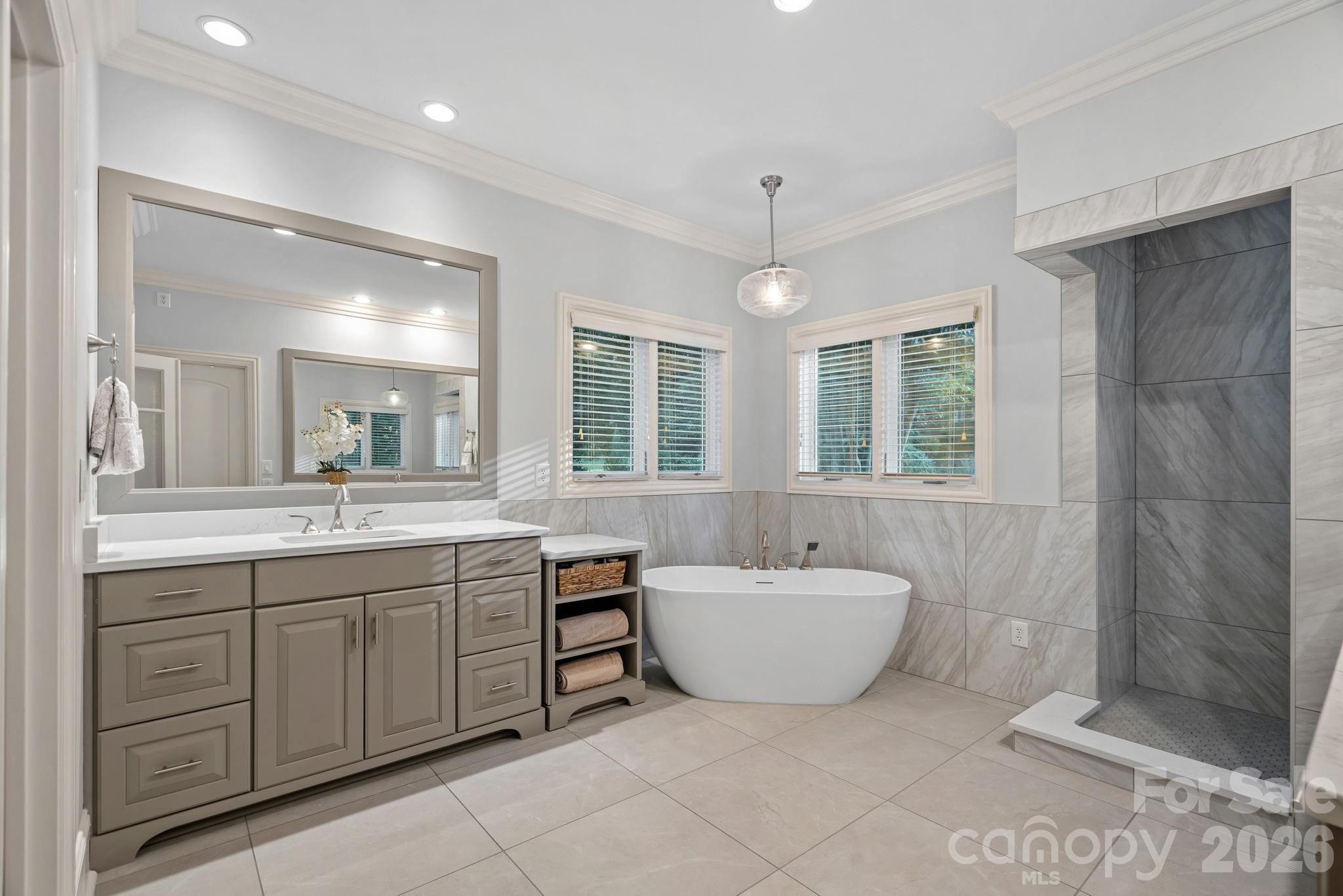 Single Family Residence at 177 Great Point Drive, Mooresville, photo 17 of 47