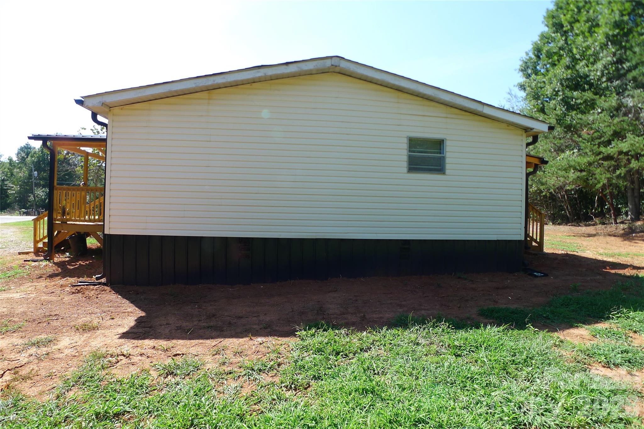 Single Family Residence at 2005 Monico Lane, Yadkinville, photo 3 of 32