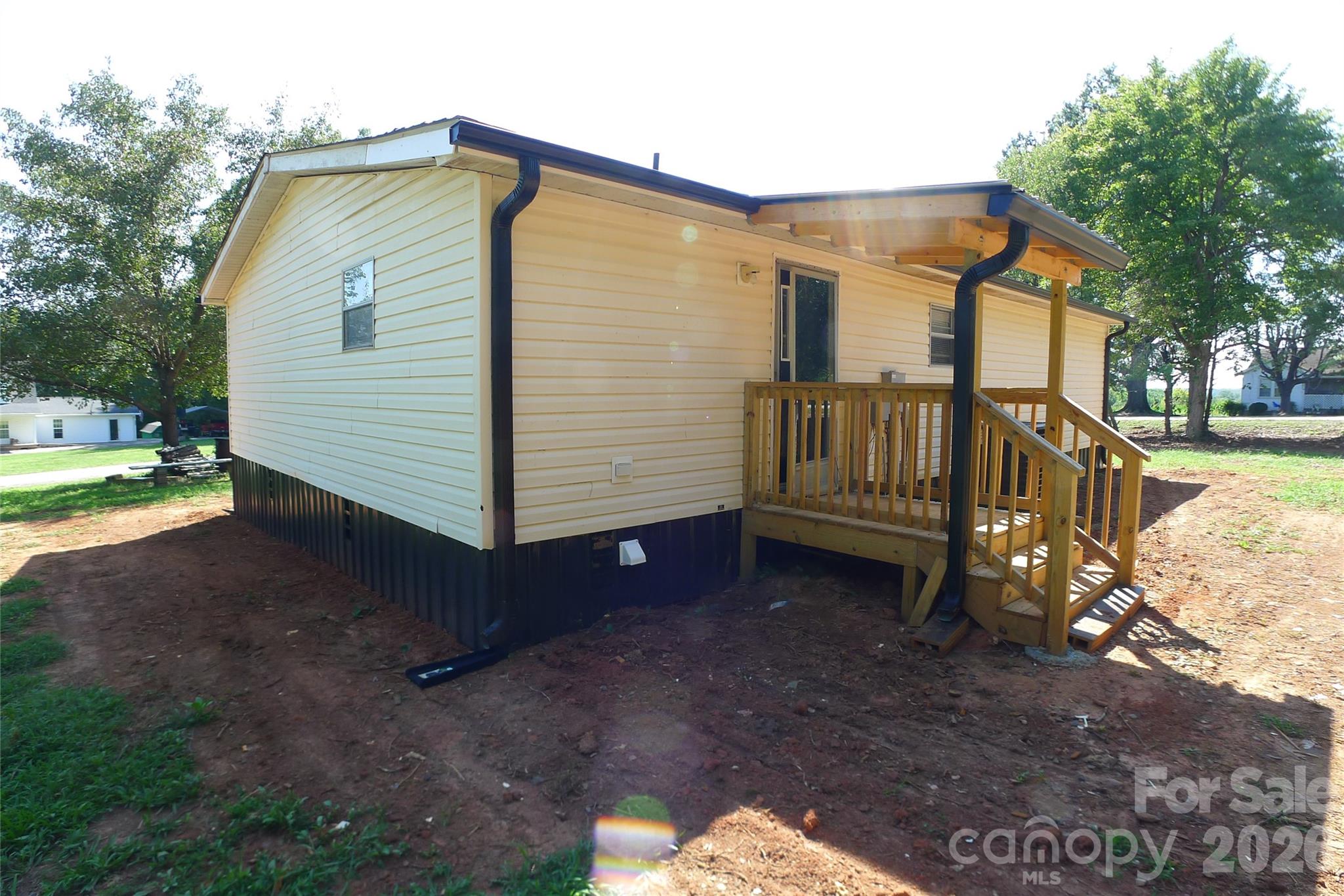 Single Family Residence at 2005 Monico Lane, Yadkinville, photo 4 of 32