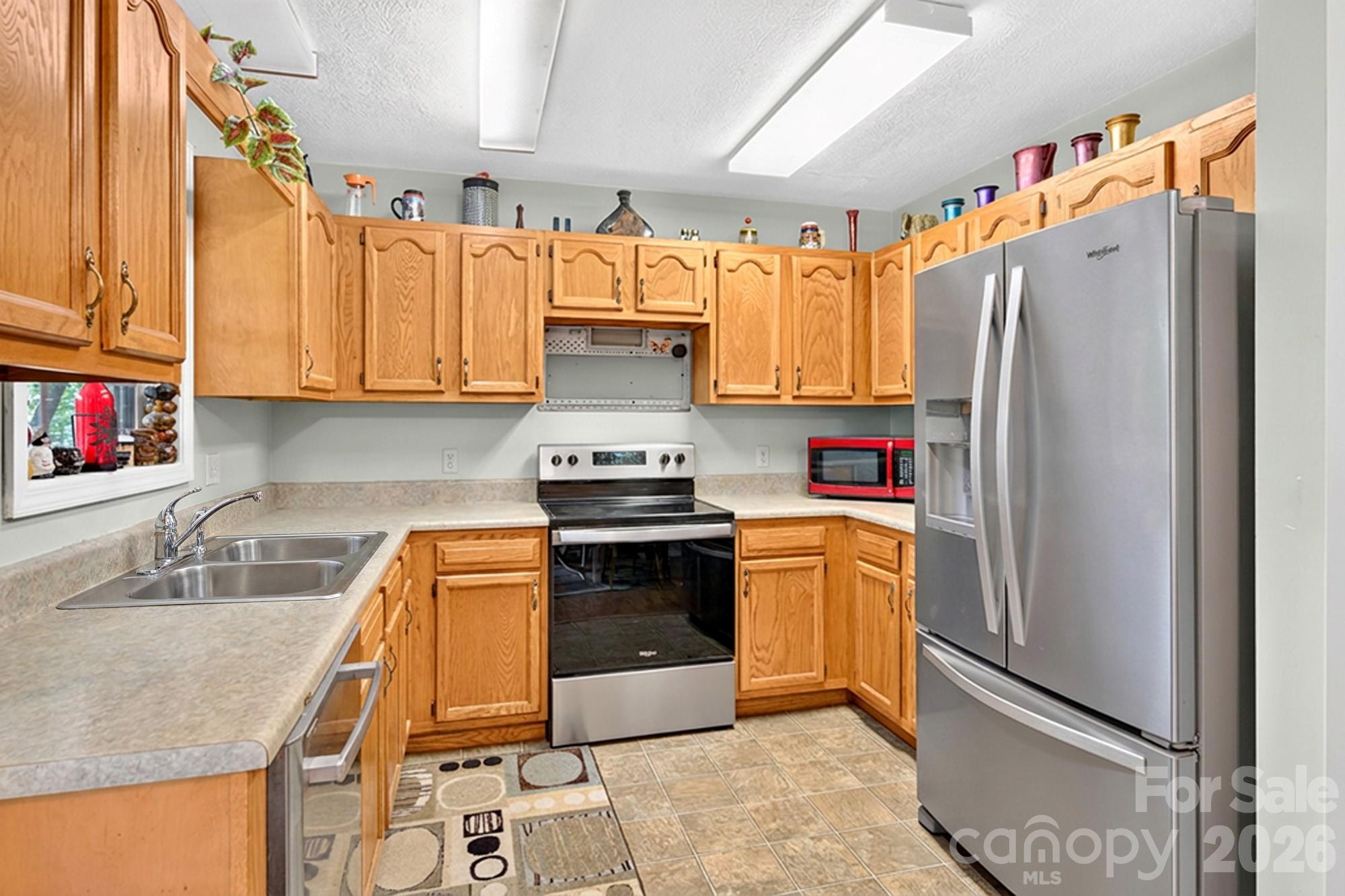 AI tidy up picture. - 791 Mckinney Road, Burnsville