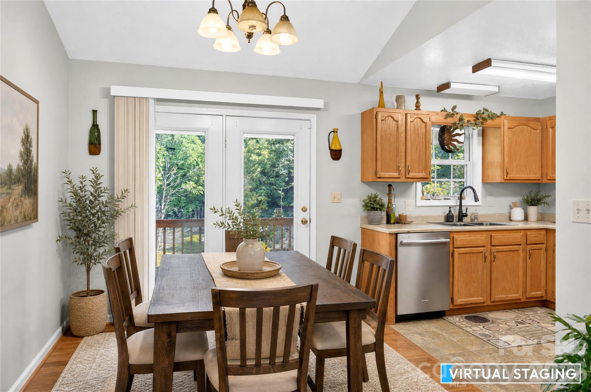 AI decorated. - 791 Mckinney Road, Burnsville