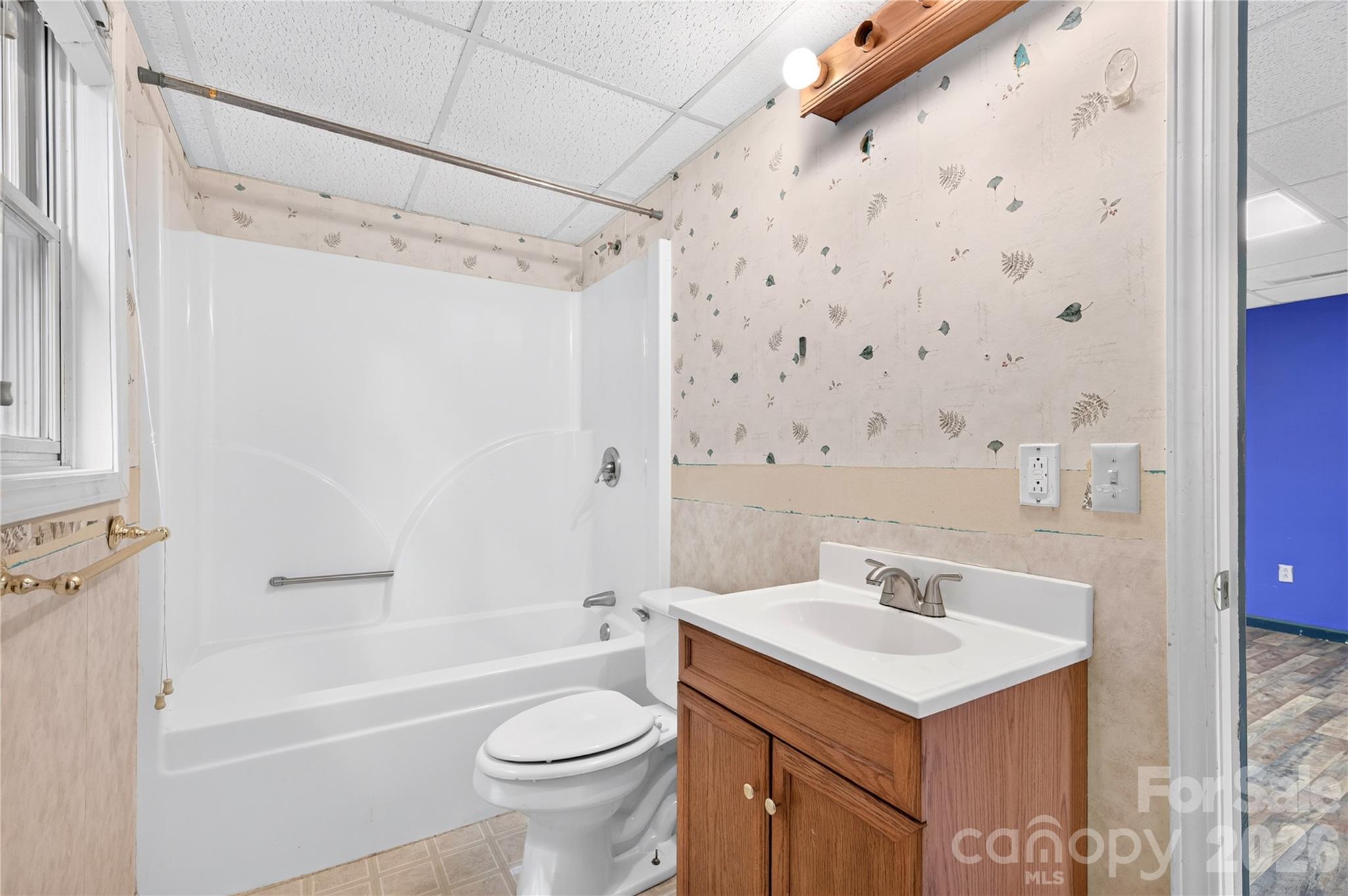 Lower level full bath - 791 Mckinney Road, Burnsville