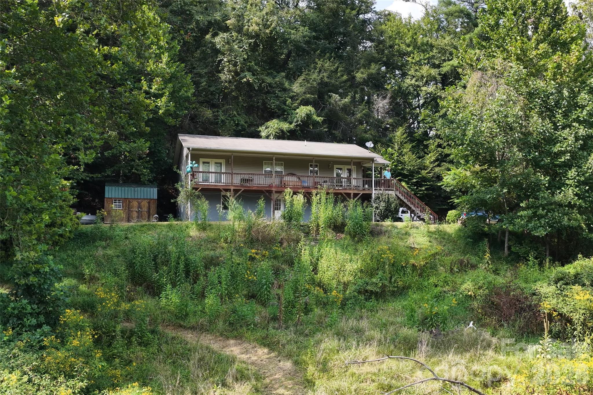 A fantastic place to call home seasonally or year round - 791 Mckinney Road, Burnsville