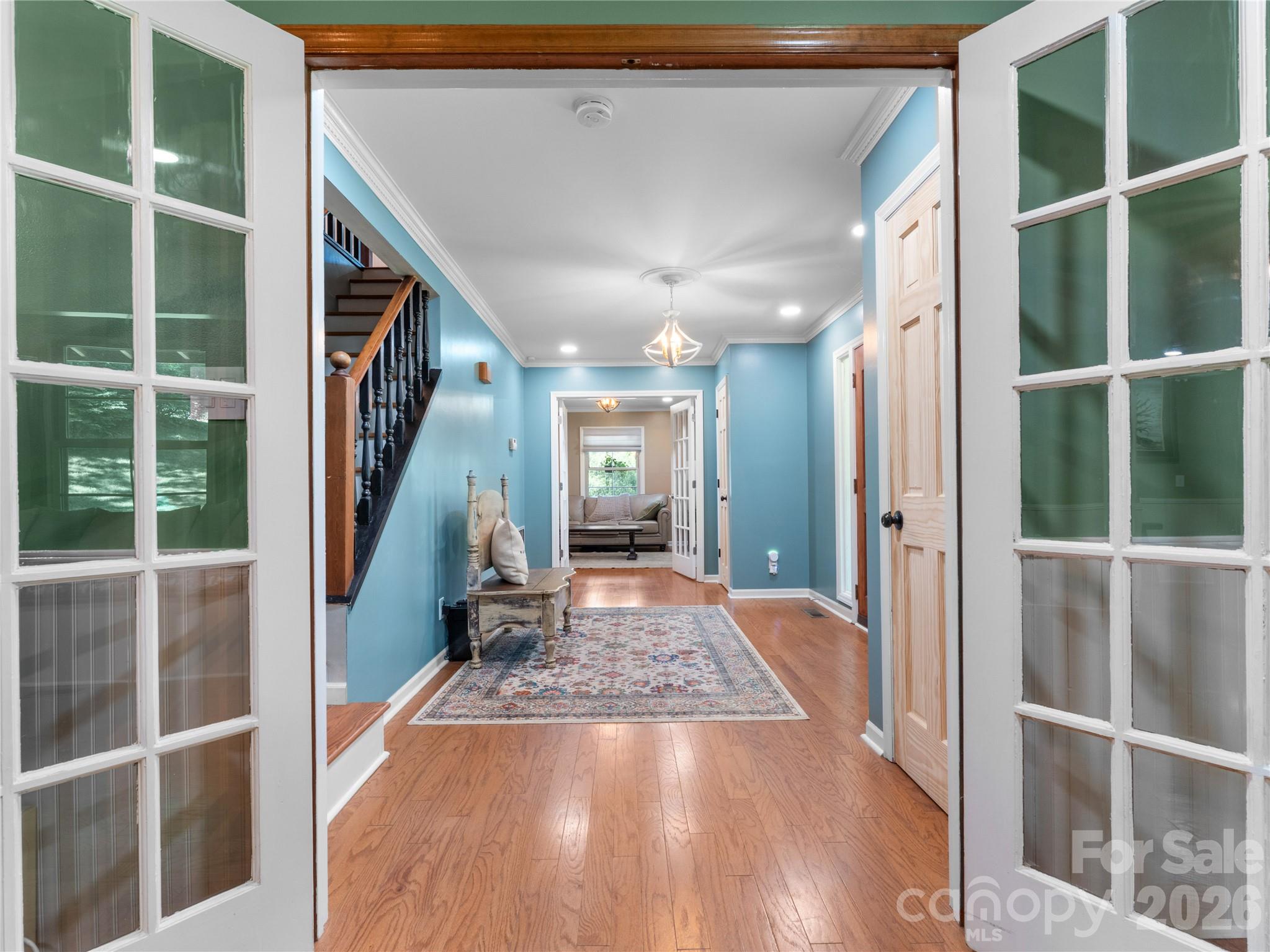 Single Family Residence at 121 Churchill Downs Drive, Fairview, photo 12 of 39
