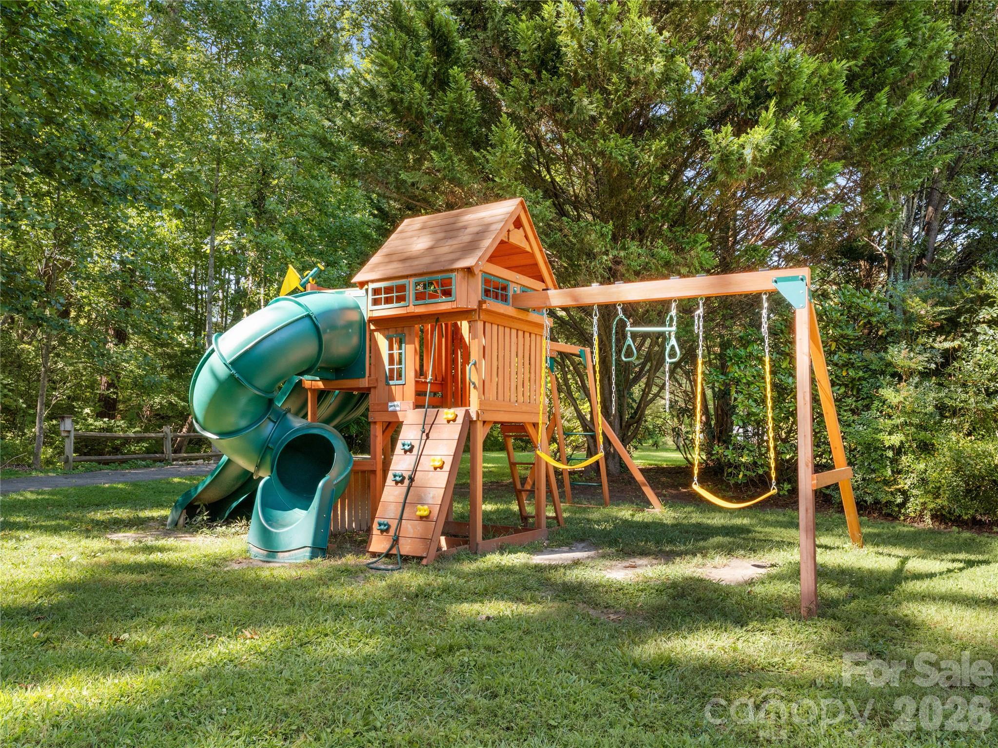 Playground - 121 Churchill Downs Drive, Fairview