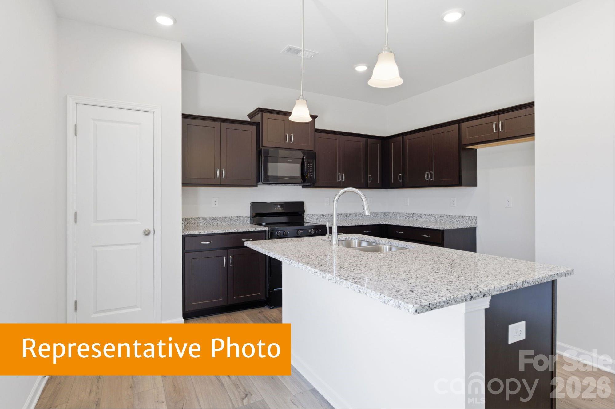 Single Family Residence at 608 Rowe Crossing Drive, Newton, photo 7 of 26