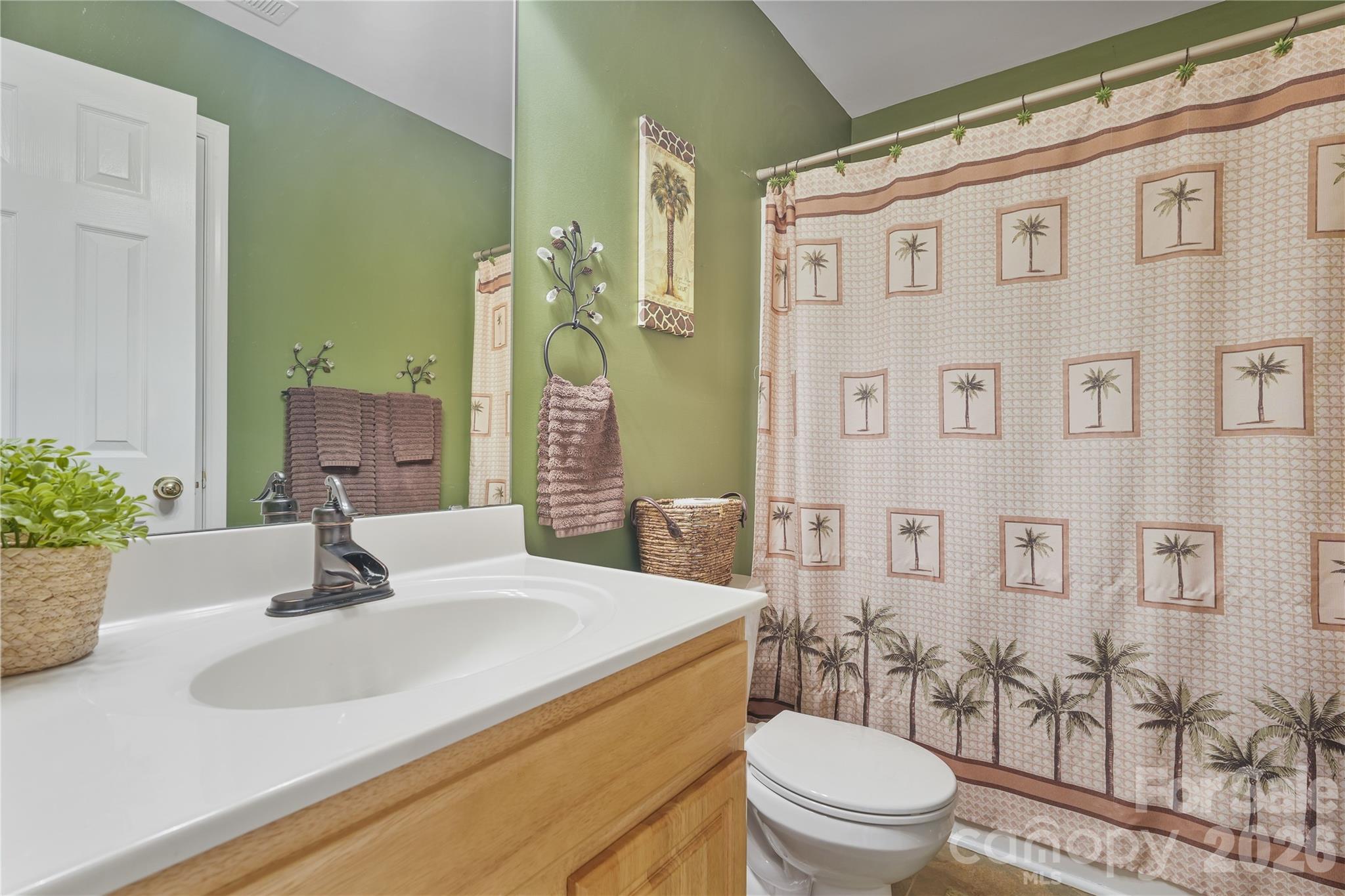 Single Family Residence at 190 Almora Loop, Mooresville, photo 11 of 40