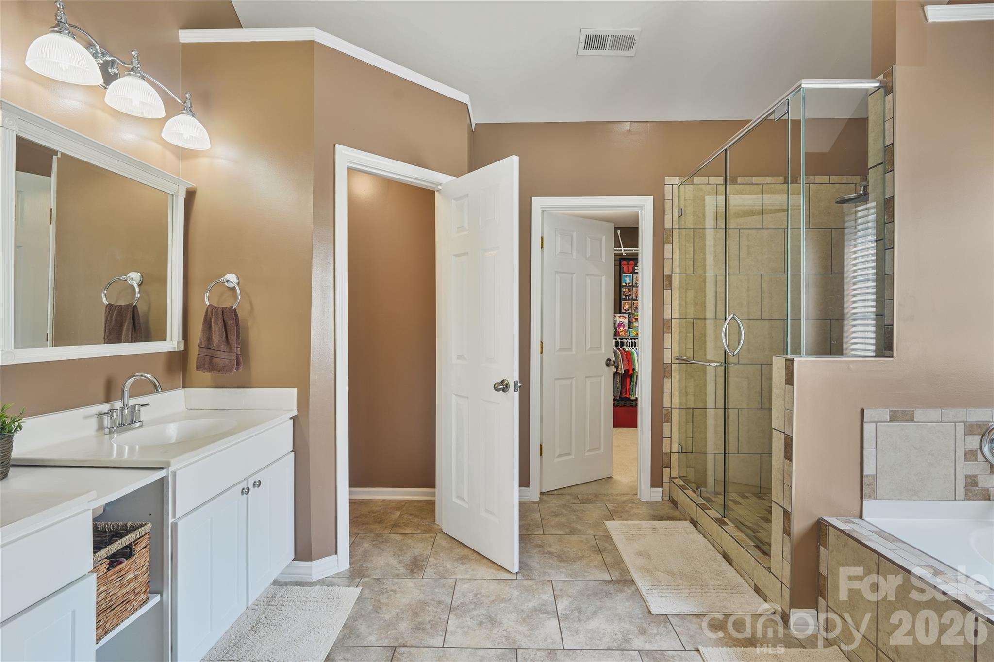 Single Family Residence at 190 Almora Loop, Mooresville, photo 25 of 40