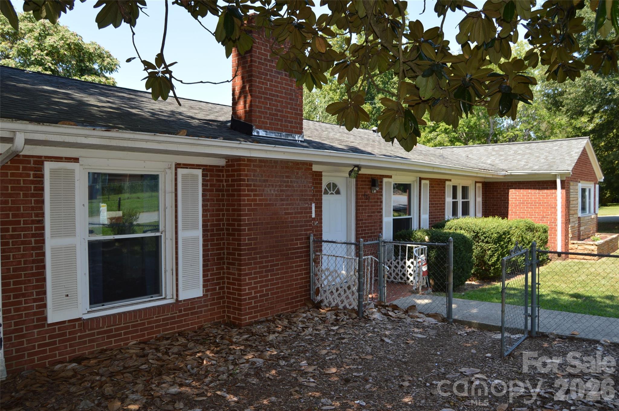 Single Family Residence at 437 Hillcrest Road, Statesville, photo 2 of 29