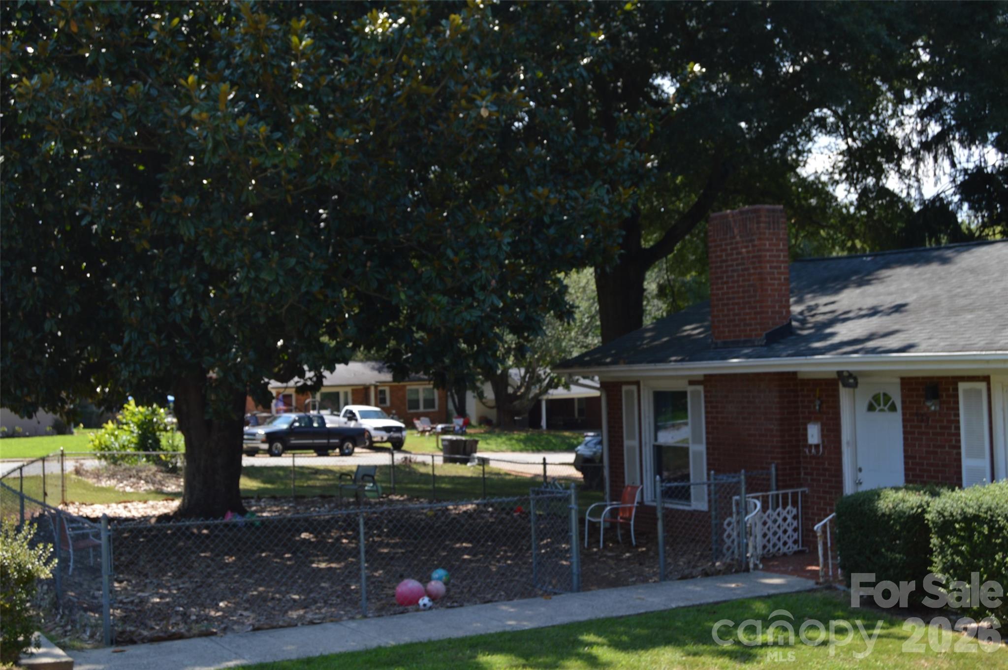 Single Family Residence at 437 Hillcrest Road, Statesville, photo 4 of 29