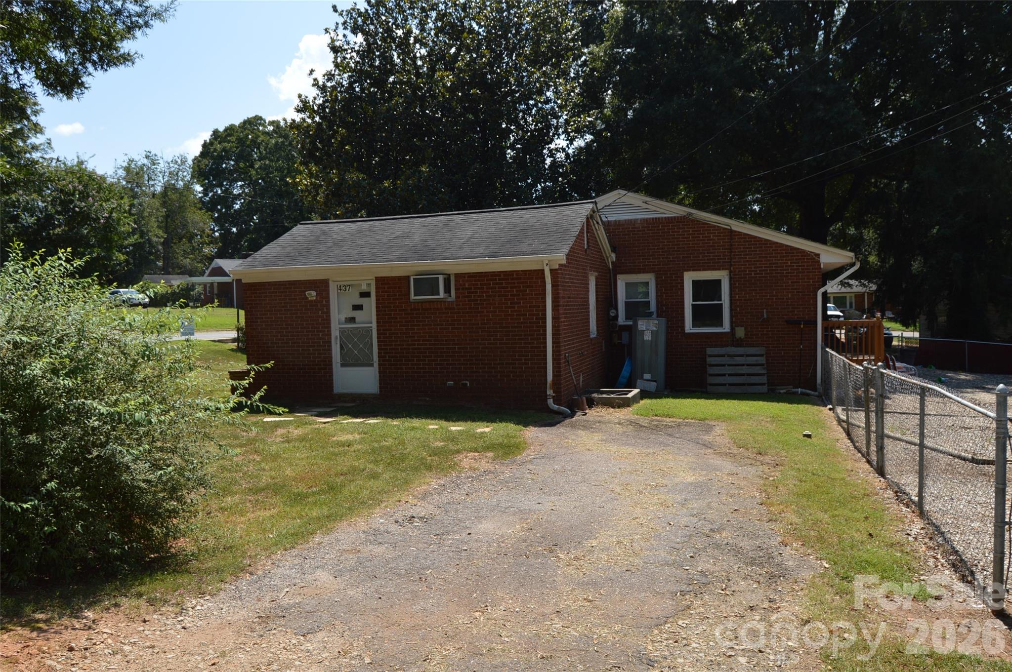 Single Family Residence at 437 Hillcrest Road, Statesville, photo 10 of 29