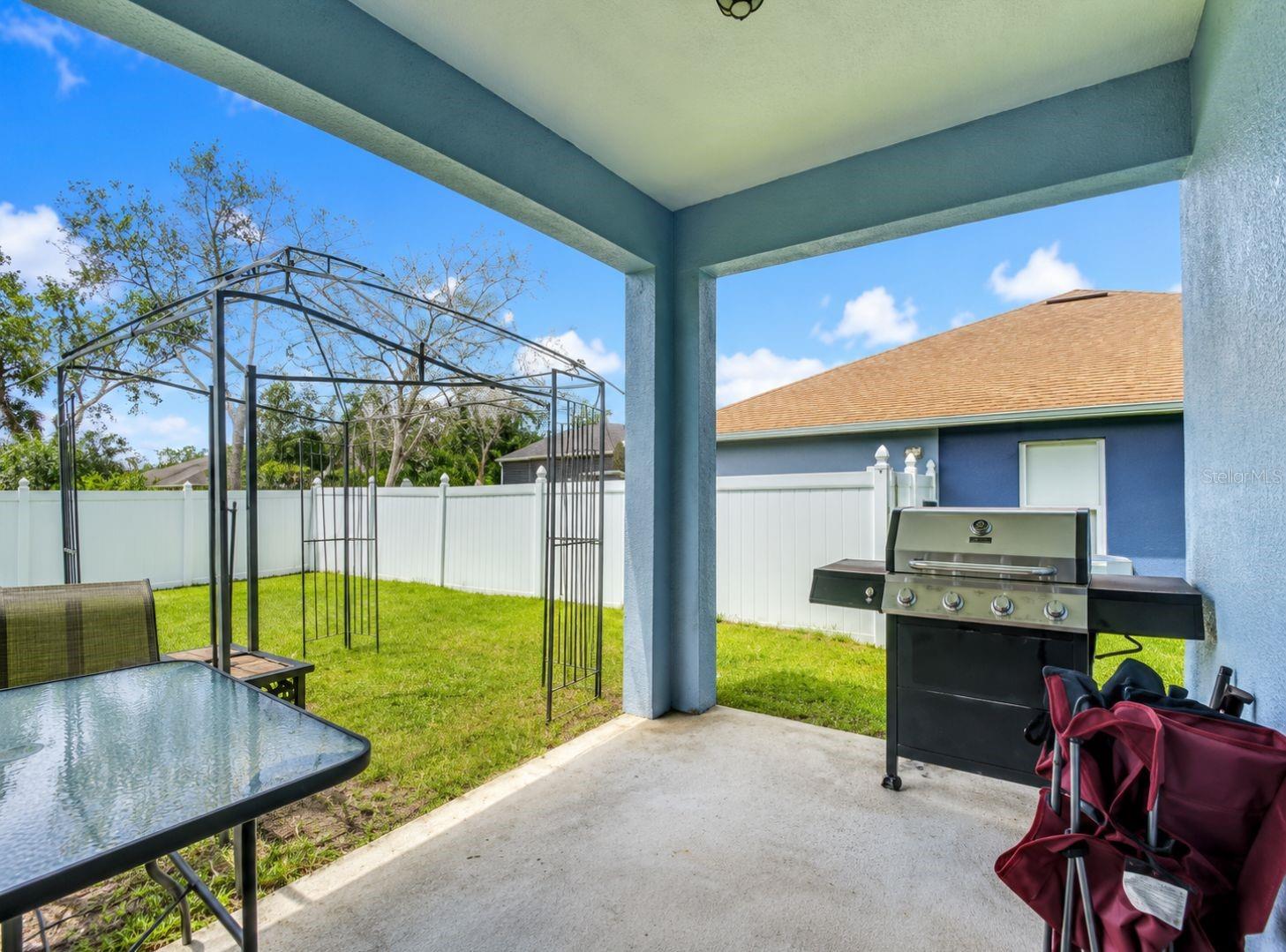 Single Family Residence at 420 E EAGLE DRIVE, KISSIMMEE, photo 6 of 11