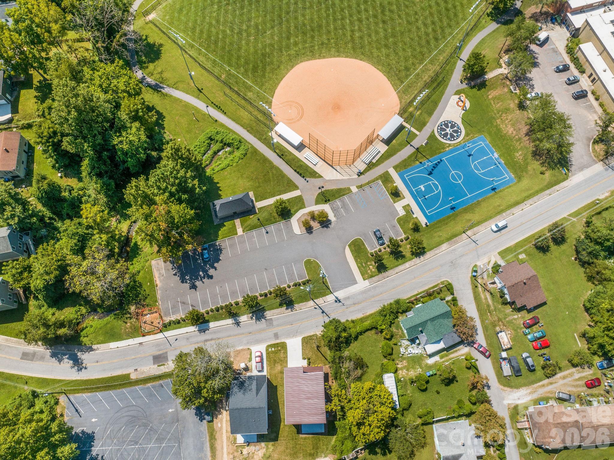 Amazing Location Near Beautiful Shiloh Park - 138 Shiloh Road, Asheville