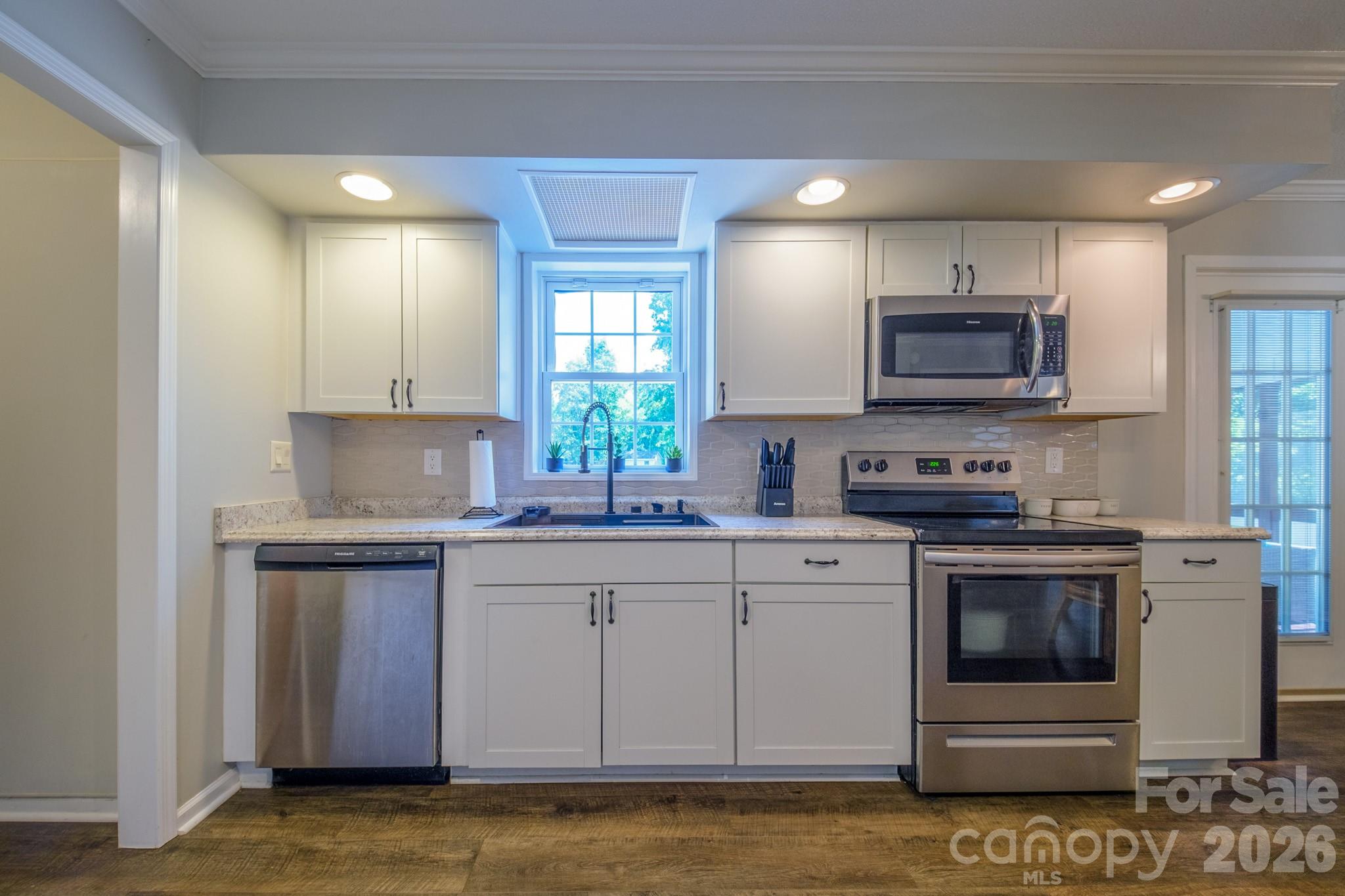 Single Family Residence at 117 Penicillin Point, Troutman, photo 8 of 44