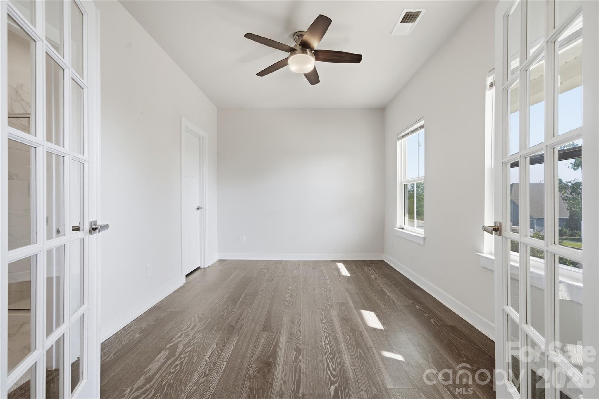 Main Floor Bedroom/Office - 11124 Vanguard Parkway, Huntersville