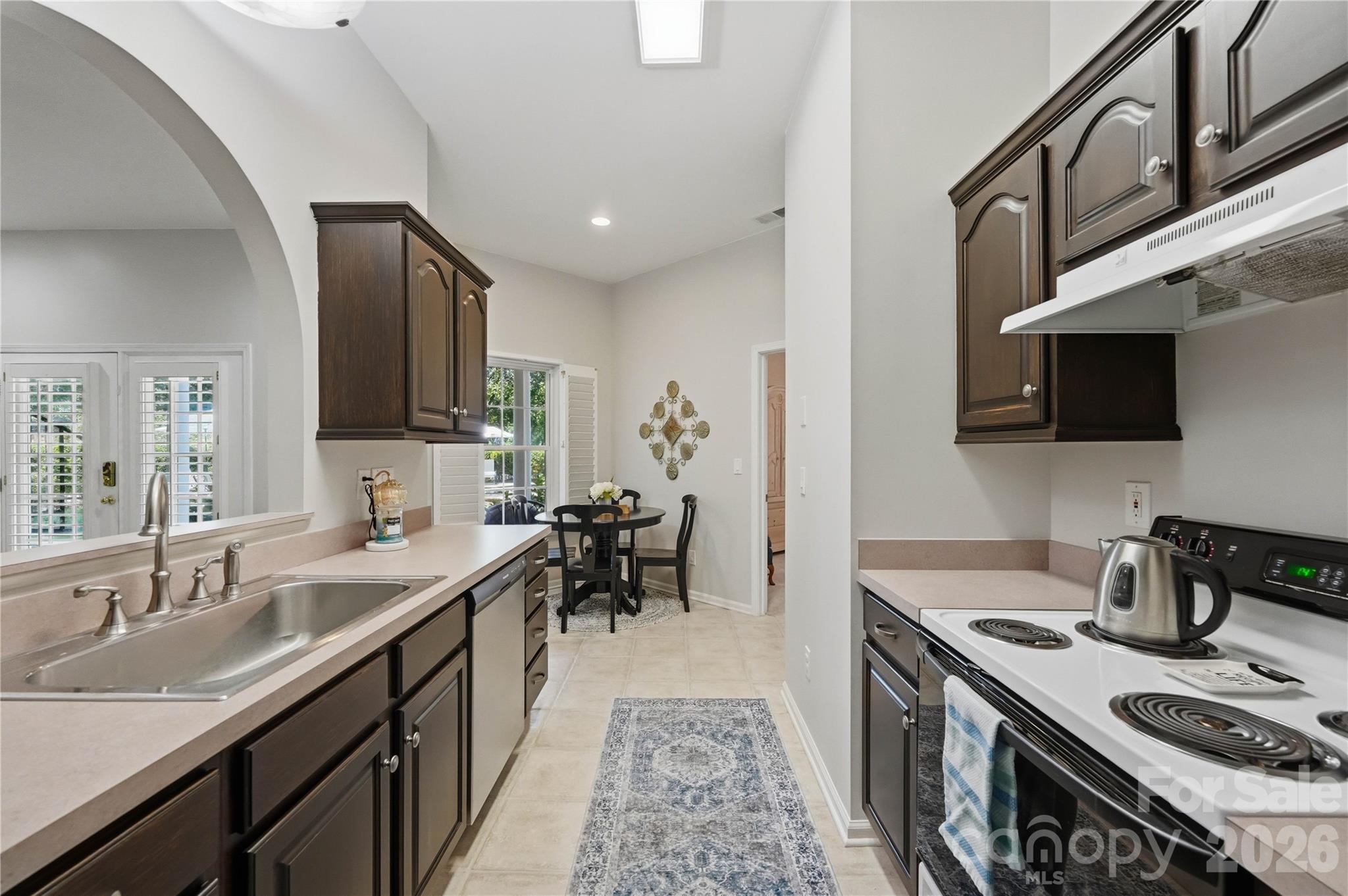 Basement kitchen - 459 Valley Run Drive, Waxhaw