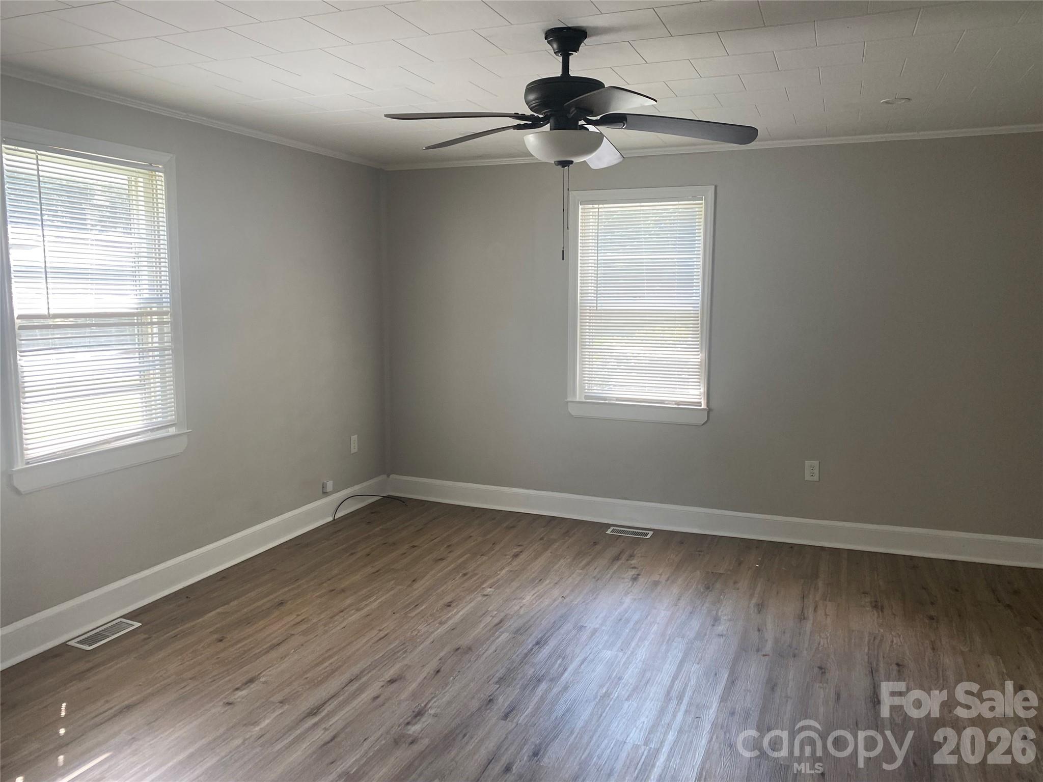 Single Family Residence at 316 S Ransom Street, Gastonia, photo 4 of 12