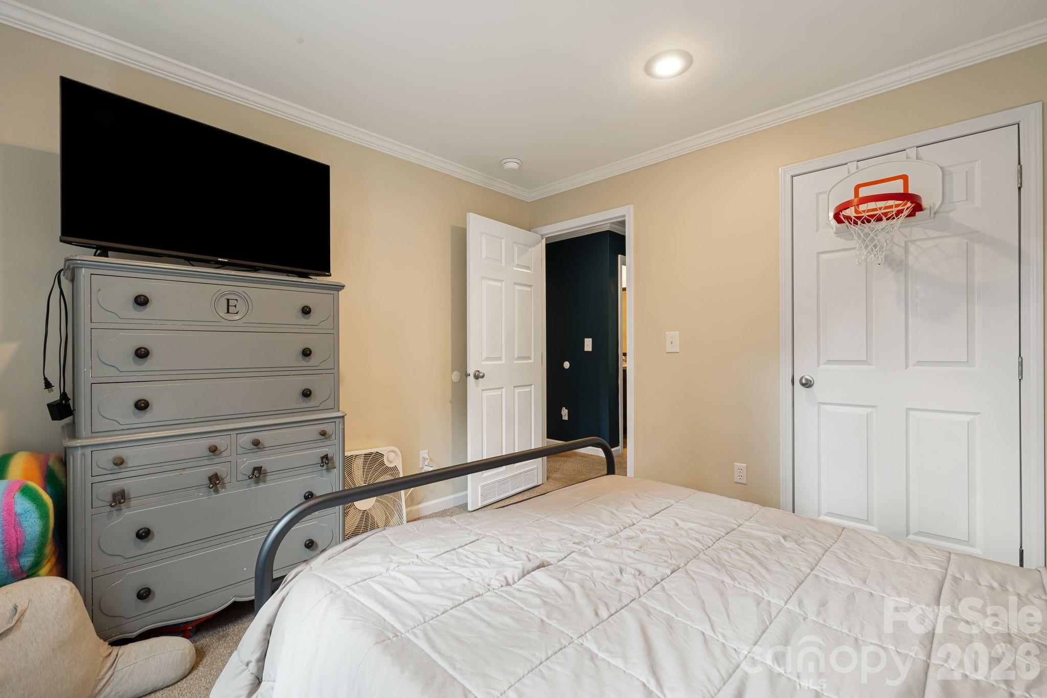 Single Family Residence at 36 Woodrat Drive, Burnsville, photo 26 of 36