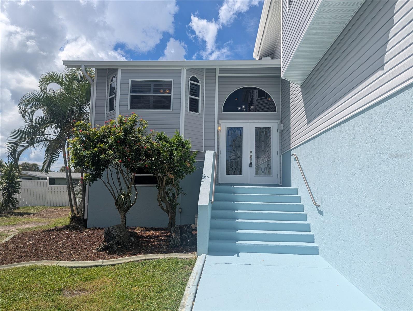 1167 EXETER CIR
