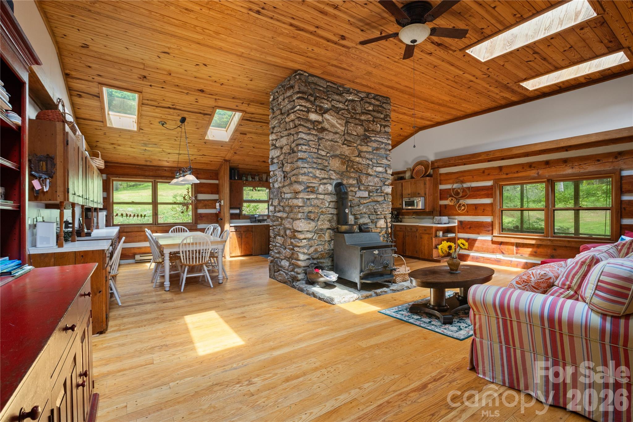 Single Family Residence at 1061 Indian Trail Road, Mars Hill, photo 15 of 48