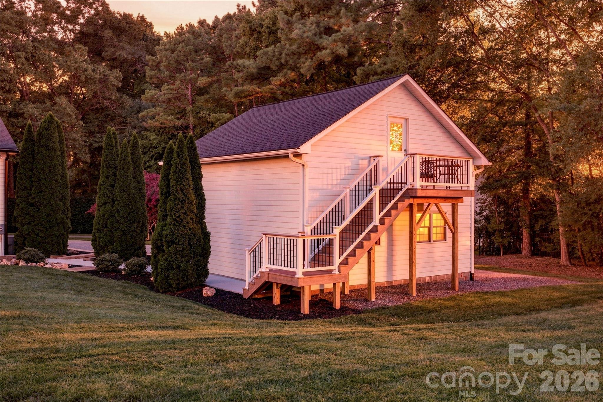 Separate entrance to 2nd level - 2429 Cassidy Drive, Davidson