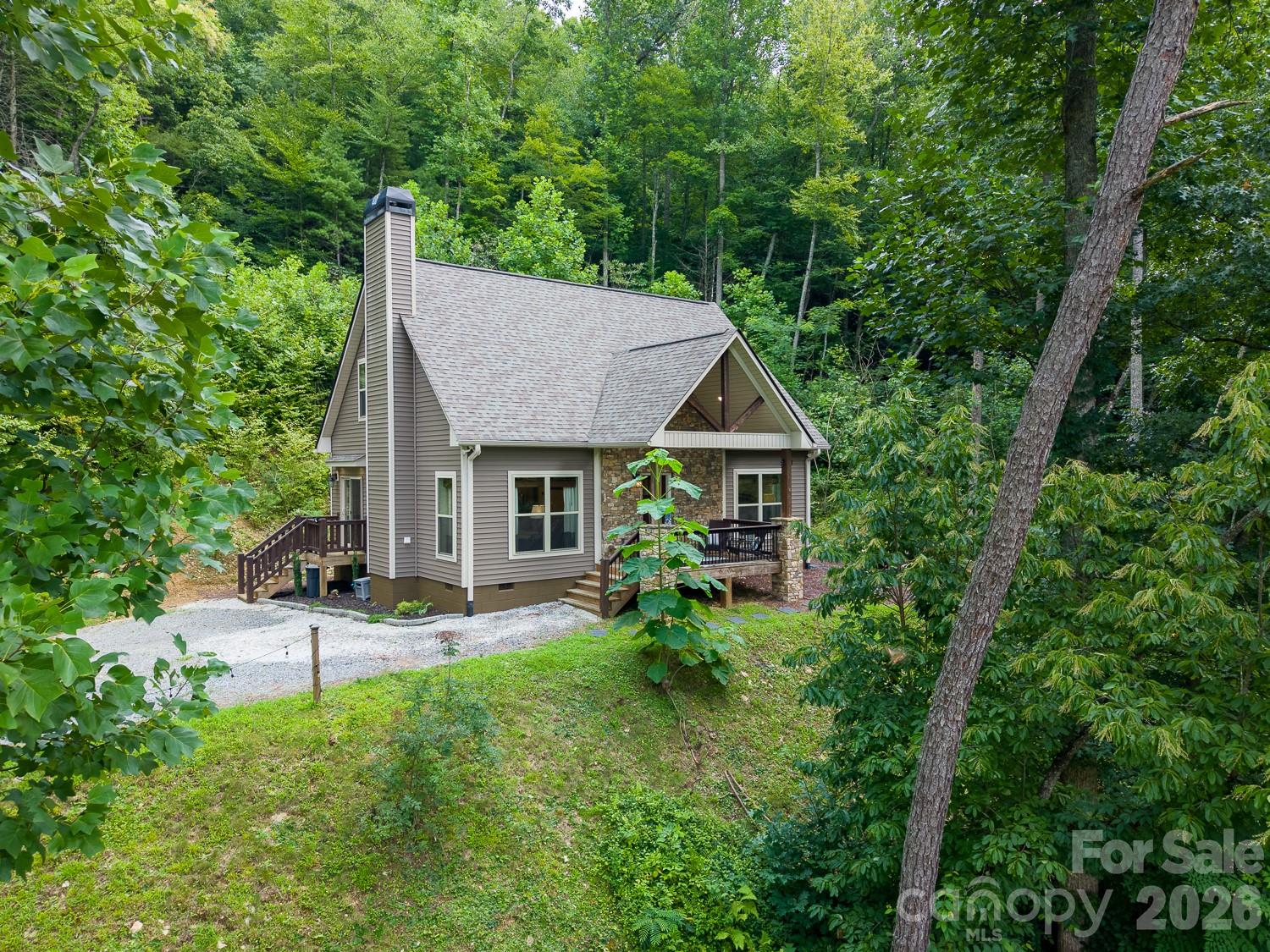 Single Family Residence at 13 Cullsiah Cove Road, Robbinsville, photo 6 of 48