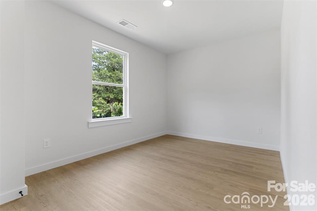 Duplex at 3081-3083 12th Avenue SE, Hickory, photo 11 of 17