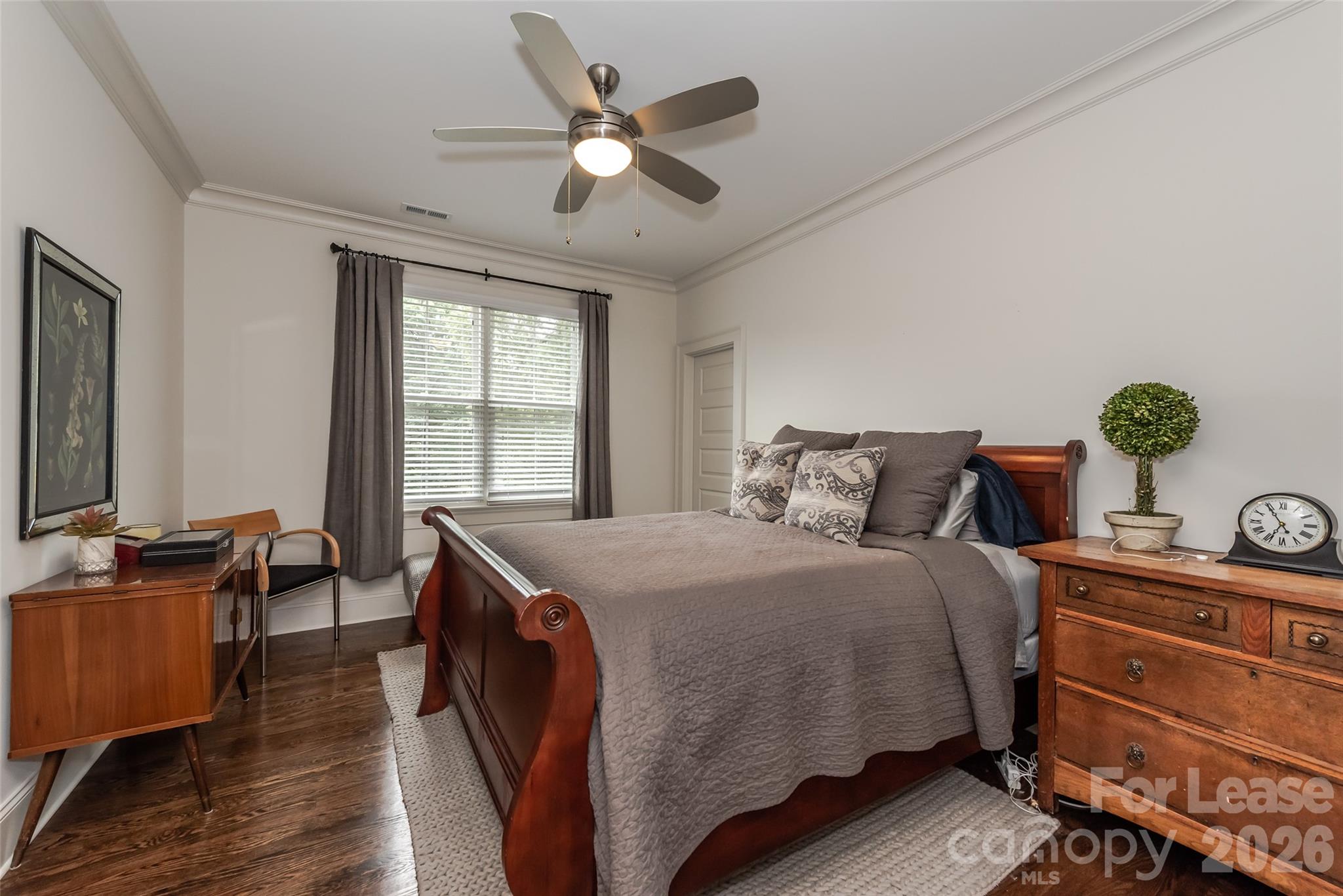 Townhouse at 405 Louise Avenue, Charlotte, photo 15 of 21